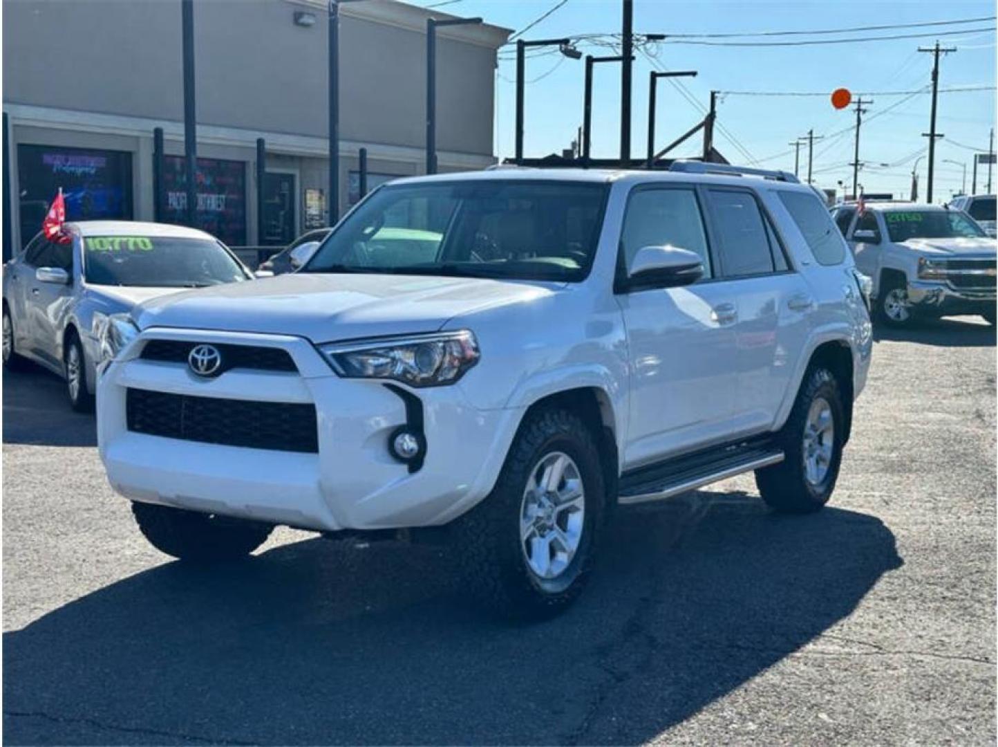 2016 White /No Color Toyota 4Runner (JTEZU5JR5G5) with an V6, 4.0 Liter engine, Auto, 5-Spd SeqShft transmission, located at 607 W Columbia Drive, Kennewick, WA, 99336, (509) 987-1069, 46.216743, -119.126404 - Photo#0