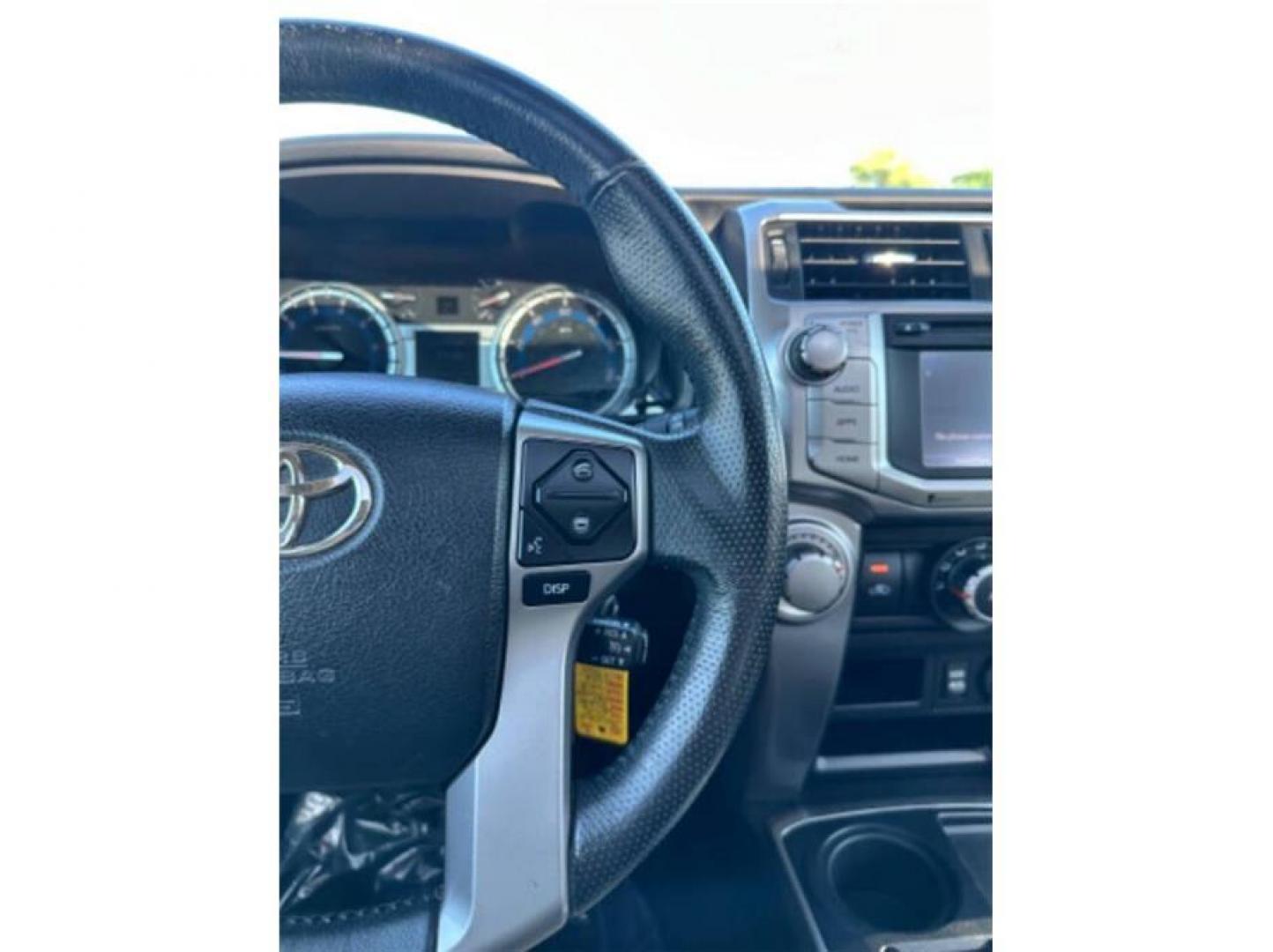 2016 White /No Color Toyota 4Runner (JTEZU5JR5G5) with an V6, 4.0 Liter engine, Auto, 5-Spd SeqShft transmission, located at 607 W Columbia Drive, Kennewick, WA, 99336, (509) 987-1069, 46.216743, -119.126404 - Photo#15