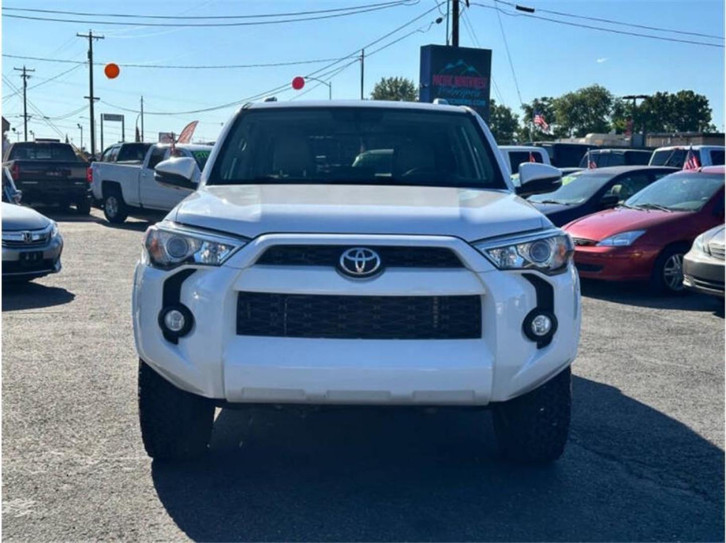 2016 White /No Color Toyota 4Runner (JTEZU5JR5G5) with an V6, 4.0 Liter engine, Auto, 5-Spd SeqShft transmission, located at 607 W Columbia Drive, Kennewick, WA, 99336, (509) 987-1069, 46.216743, -119.126404 - Photo#1