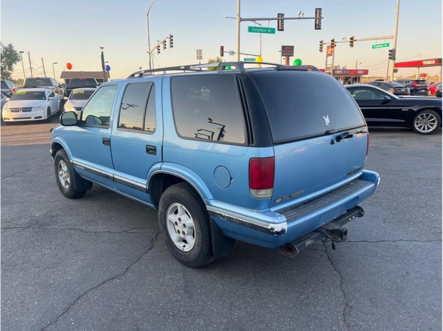 1996 No Color /No Color Chevrolet Blazer (1GNDT13W3T2) with an V6, High Output, 4.3L engine, Automatic transmission, located at 607 W Columbia Drive, Kennewick, WA, 99336, (509) 987-1069, 46.216743, -119.126404 - Photo#2