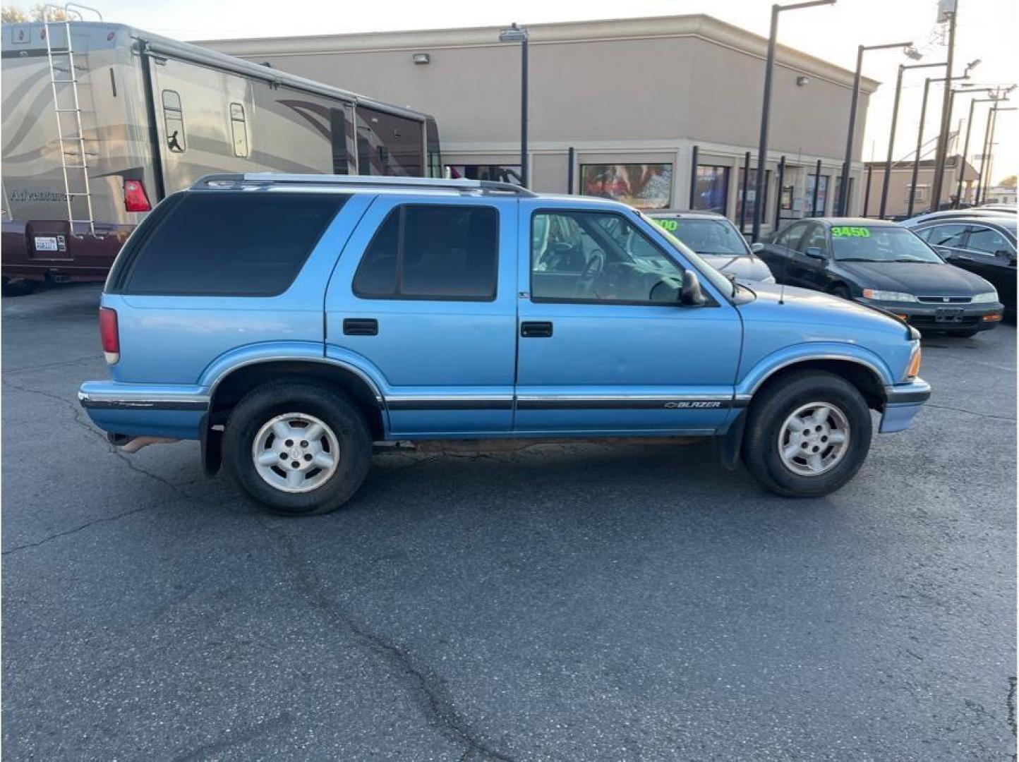 1996 No Color /No Color Chevrolet Blazer (1GNDT13W3T2) with an V6, High Output, 4.3L engine, Automatic transmission, located at 607 W Columbia Drive, Kennewick, WA, 99336, (509) 987-1069, 46.216743, -119.126404 - Photo#5