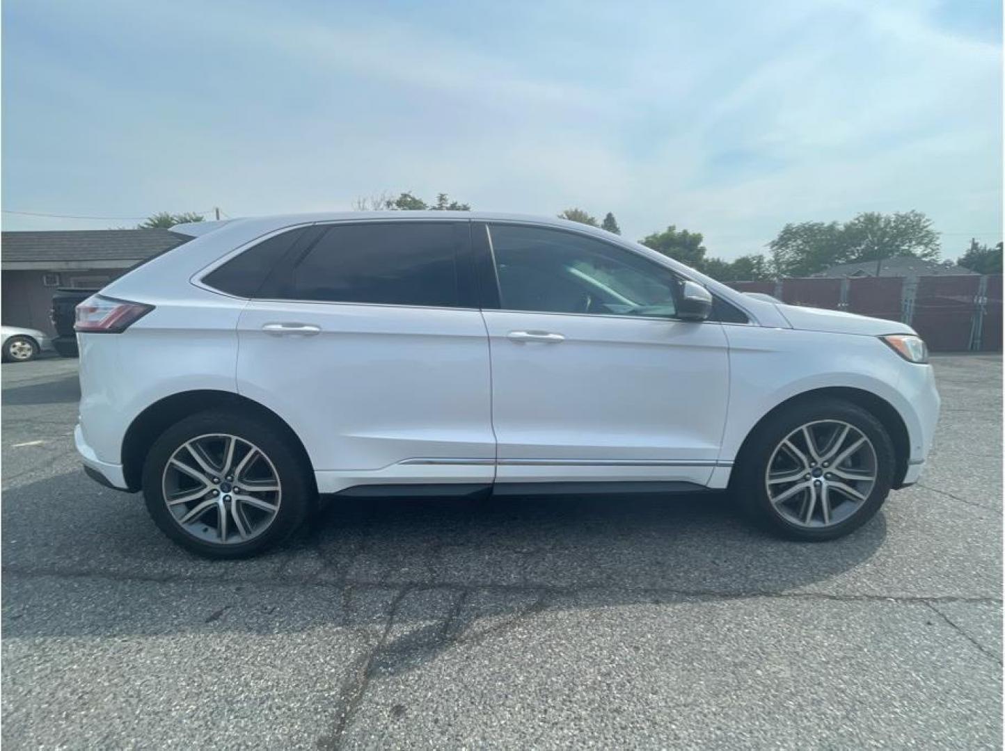 2019 White /No Color Ford Edge (2FMPK4K92KB) with an 4-Cyl, EcoBoost, Turbo, 2.0 Liter engine, Automatic, 8-Spd transmission, located at 607 W Columbia Drive, Kennewick, WA, 99336, (509) 987-1069, 46.216743, -119.126404 - Photo#2