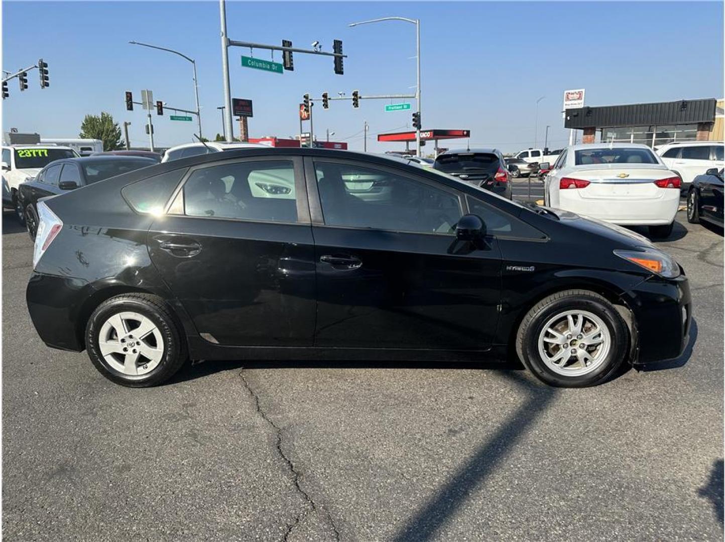 2011 Black /No Color Toyota Prius (JTDKN3DU5B0) with an 4-Cyl, Hybrid, 1.8 Liter engine, Automatic, CVT transmission, located at 607 W Columbia Drive, Kennewick, WA, 99336, (509) 987-1069, 46.216743, -119.126404 - Photo#3