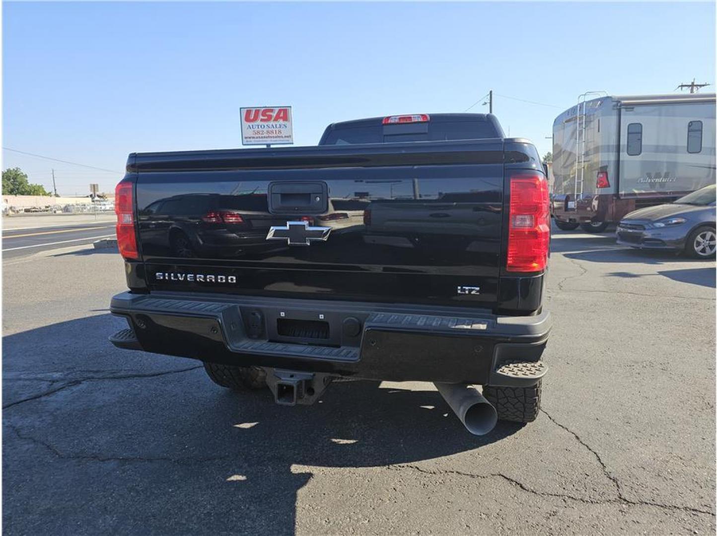 2018 No Color /No Color Chevrolet Silverado 2500 HD Crew Cab (1GC1KWEY2JF) with an V8, Turbo Diesel, 6.6 Liter engine, Automatic, 6-Spd Allison w/Overdrive transmission, located at 607 W Columbia Drive, Kennewick, WA, 99336, (509) 987-1069, 46.216743, -119.126404 - Photo#3