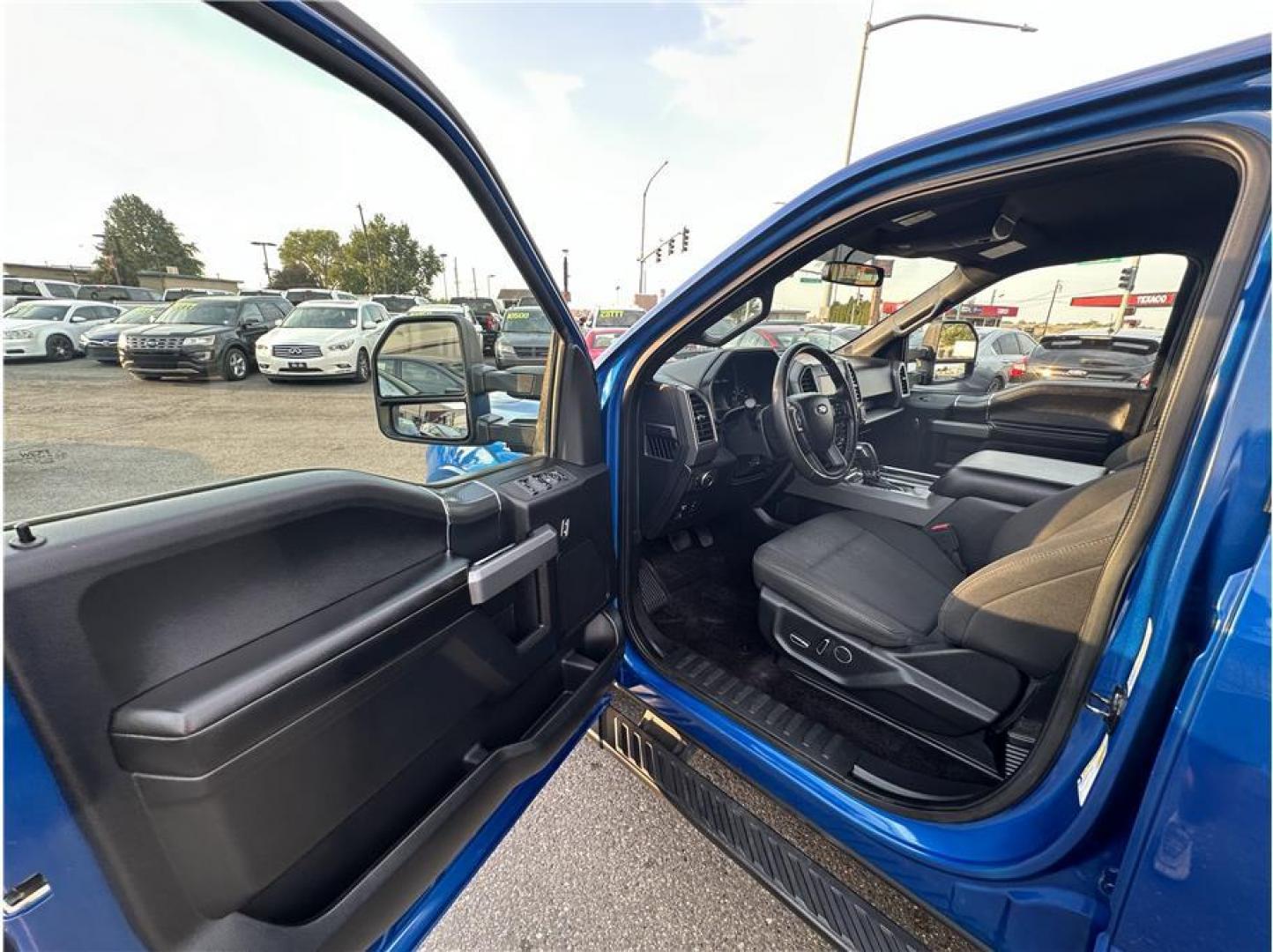 2018 Blue /No Color Ford F150 SuperCrew Cab (1FTEW1EG3JK) with an V6, EcoBoost, TT, 3.5L engine, Auto, 10-Spd Spt Mode transmission, located at 607 W Columbia Drive, Kennewick, WA, 99336, (509) 987-1069, 46.216743, -119.126404 - Photo#8