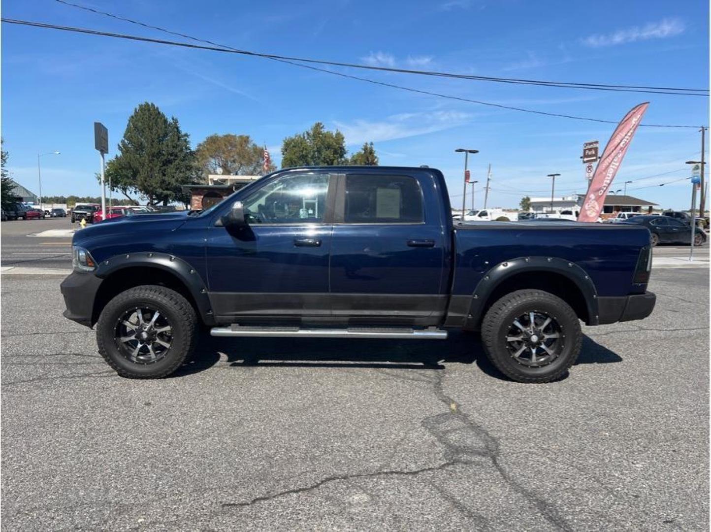 2013 Blue /No Color Ram 1500 Crew Cab (1C6RR7MT4DS) with an V8, HEMI, 5.7 Liter engine, Automatic, 6-Spd transmission, located at 607 W Columbia Drive, Kennewick, WA, 99336, (509) 987-1069, 46.216743, -119.126404 - Photo#7