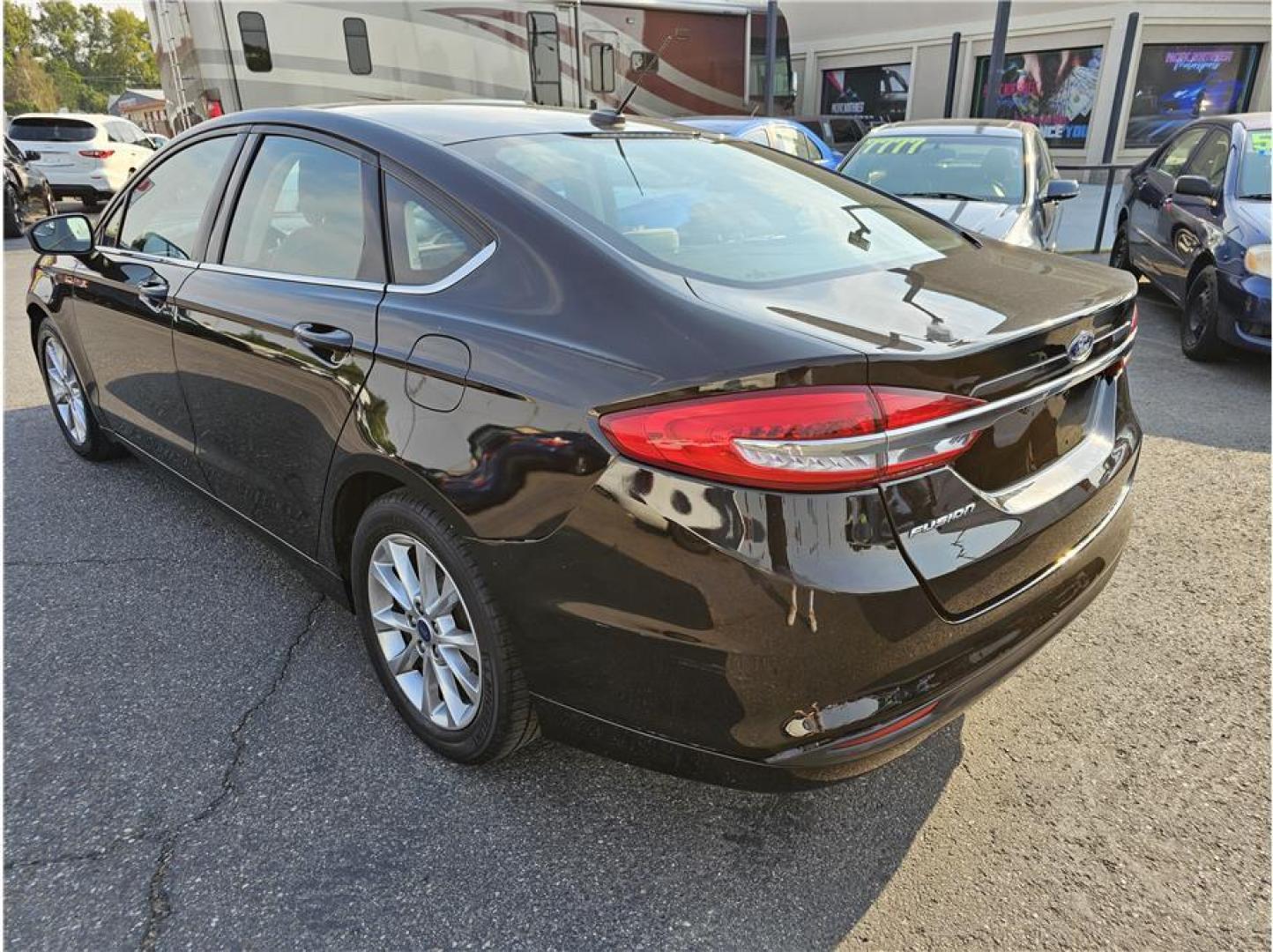 2017 Black /No Color Ford Fusion (3FA6P0G70HR) with an 4-Cyl, 2.5 Liter engine, Auto, 6-Spd SelectShift transmission, located at 607 W Columbia Drive, Kennewick, WA, 99336, (509) 987-1069, 46.216743, -119.126404 - Photo#3