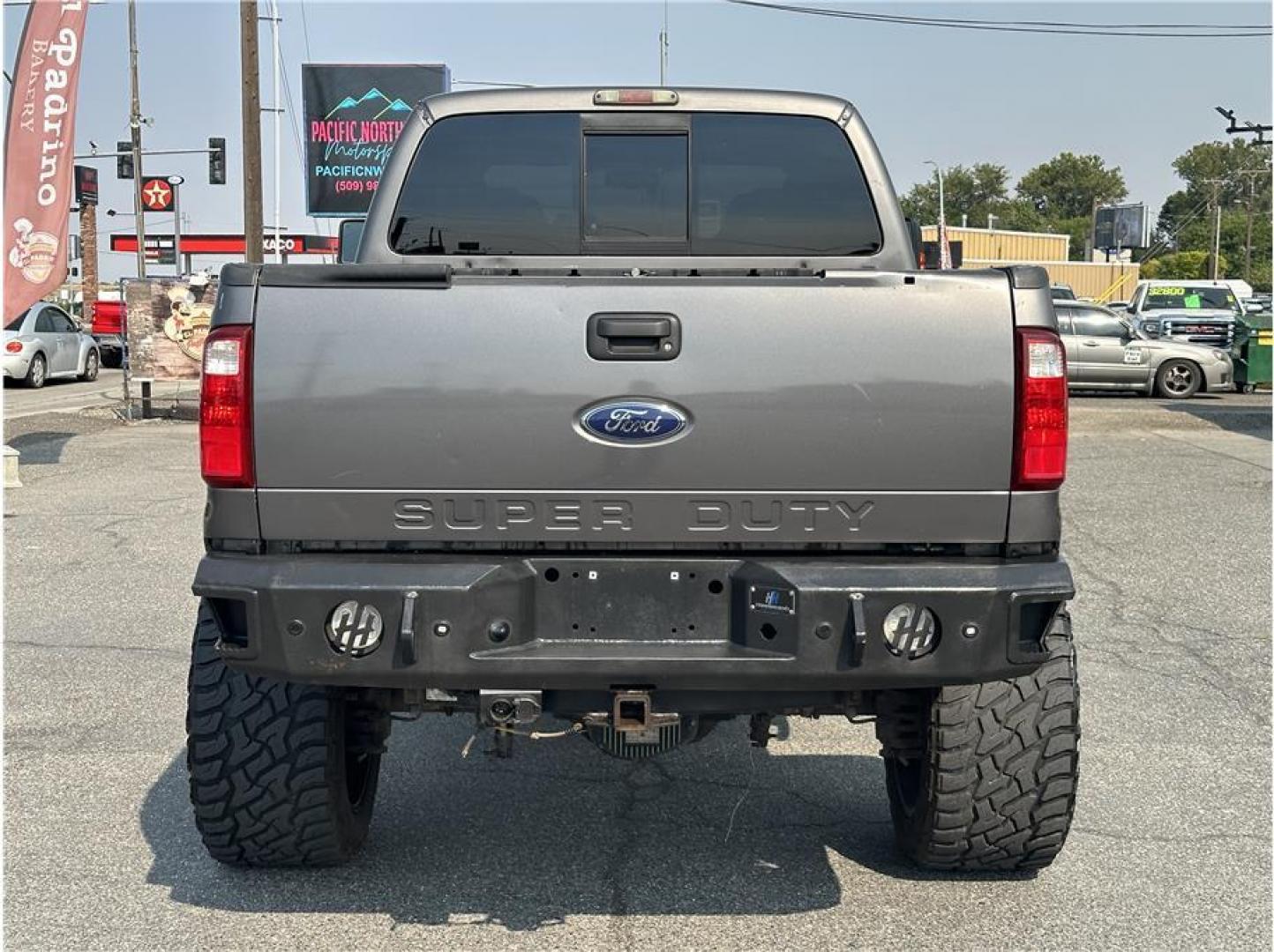 2008 Gray /No Color Ford F250 Super Duty Crew Cab (1FTSW21R28E) with an V8, Turbo Dsl 6.4L engine, Automatic, 5-Spd w/Overdrive transmission, located at 607 W Columbia Drive, Kennewick, WA, 99336, (509) 987-1069, 46.216743, -119.126404 - Photo#5