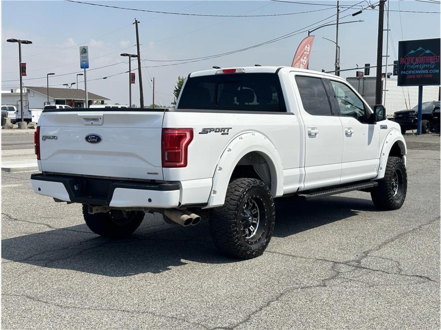 2015 White /No Color Ford F150 SuperCrew Cab (1FTFW1EF3FF) with an V8, Flex Fuel, 5.0 Liter engine, Automatic, 6-Spd transmission, located at 607 W Columbia Drive, Kennewick, WA, 99336, (509) 987-1069, 46.216743, -119.126404 - Photo#4