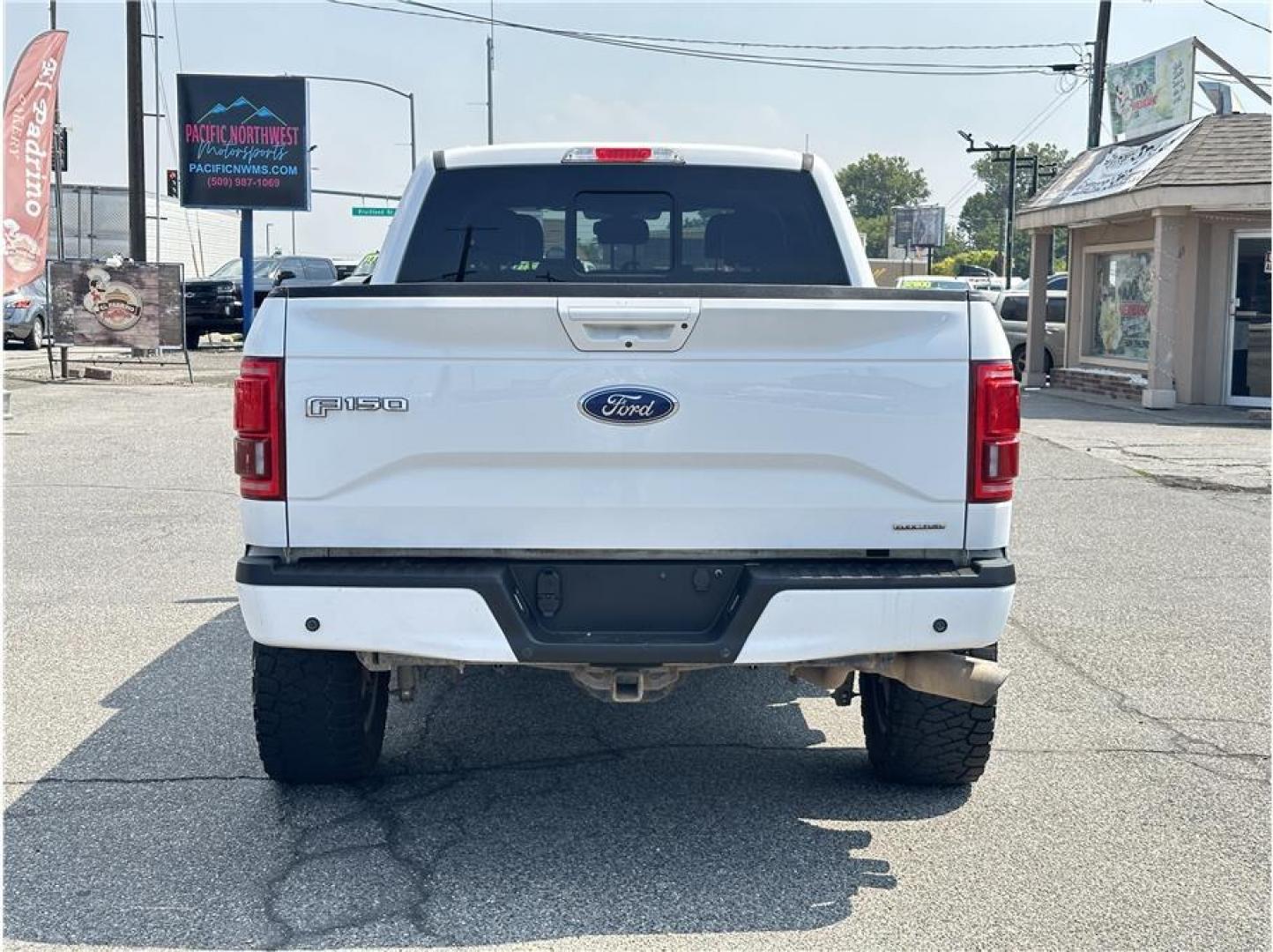 2015 White /No Color Ford F150 SuperCrew Cab (1FTFW1EF3FF) with an V8, Flex Fuel, 5.0 Liter engine, Automatic, 6-Spd transmission, located at 607 W Columbia Drive, Kennewick, WA, 99336, (509) 987-1069, 46.216743, -119.126404 - Photo#5