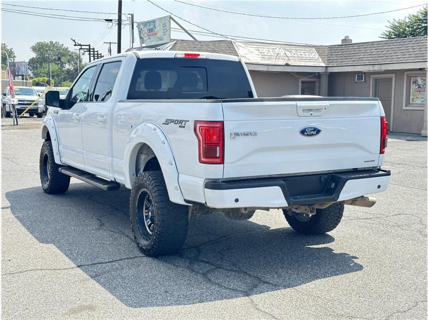 2015 White /No Color Ford F150 SuperCrew Cab (1FTFW1EF3FF) with an V8, Flex Fuel, 5.0 Liter engine, Automatic, 6-Spd transmission, located at 607 W Columbia Drive, Kennewick, WA, 99336, (509) 987-1069, 46.216743, -119.126404 - Photo#6