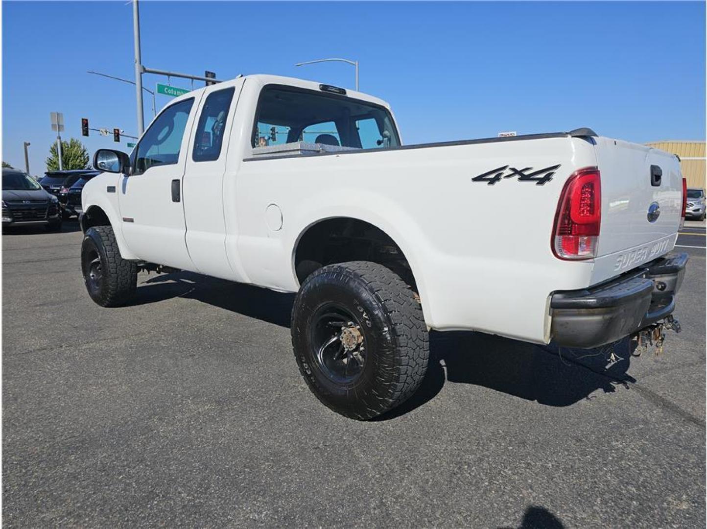 2003 White /No Color Ford F350 Super Duty Super Cab (1FTSX31P03E) with an V8, Turbo Diesel, 6.0L engine, Automatic transmission, located at 607 W Columbia Drive, Kennewick, WA, 99336, (509) 987-1069, 46.216743, -119.126404 - Photo#2