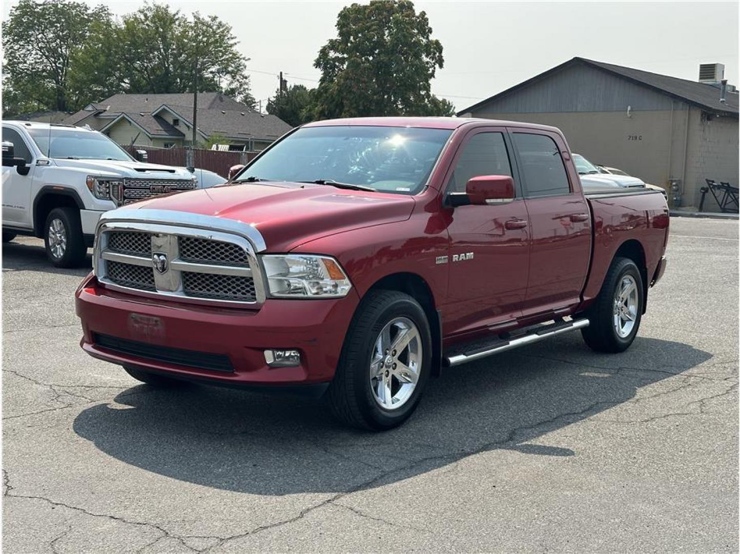 2010 No Color /No Color Dodge Ram 1500 Crew Cab (1D7RV1CT4AS) with an V8, HEMI, 5.7 Liter engine, Automatic, 5-Spd w/Overdrive transmission, located at 607 W Columbia Drive, Kennewick, WA, 99336, (509) 987-1069, 46.216743, -119.126404 - Photo#0