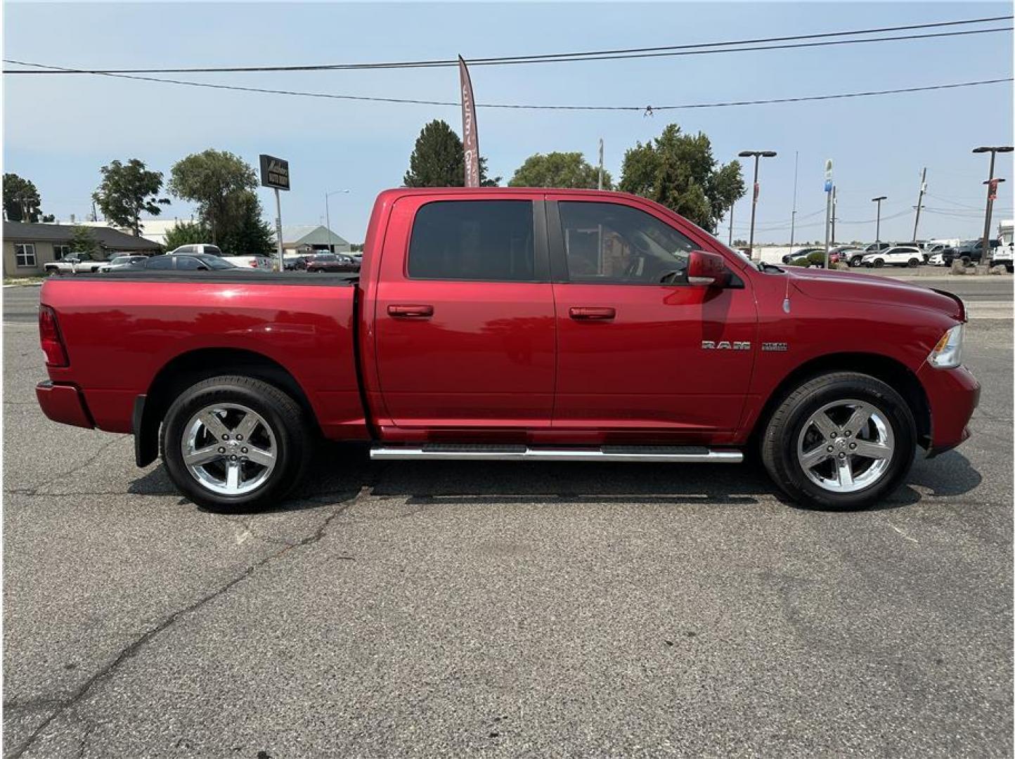 2010 No Color /No Color Dodge Ram 1500 Crew Cab (1D7RV1CT4AS) with an V8, HEMI, 5.7 Liter engine, Automatic, 5-Spd w/Overdrive transmission, located at 607 W Columbia Drive, Kennewick, WA, 99336, (509) 987-1069, 46.216743, -119.126404 - Photo#3