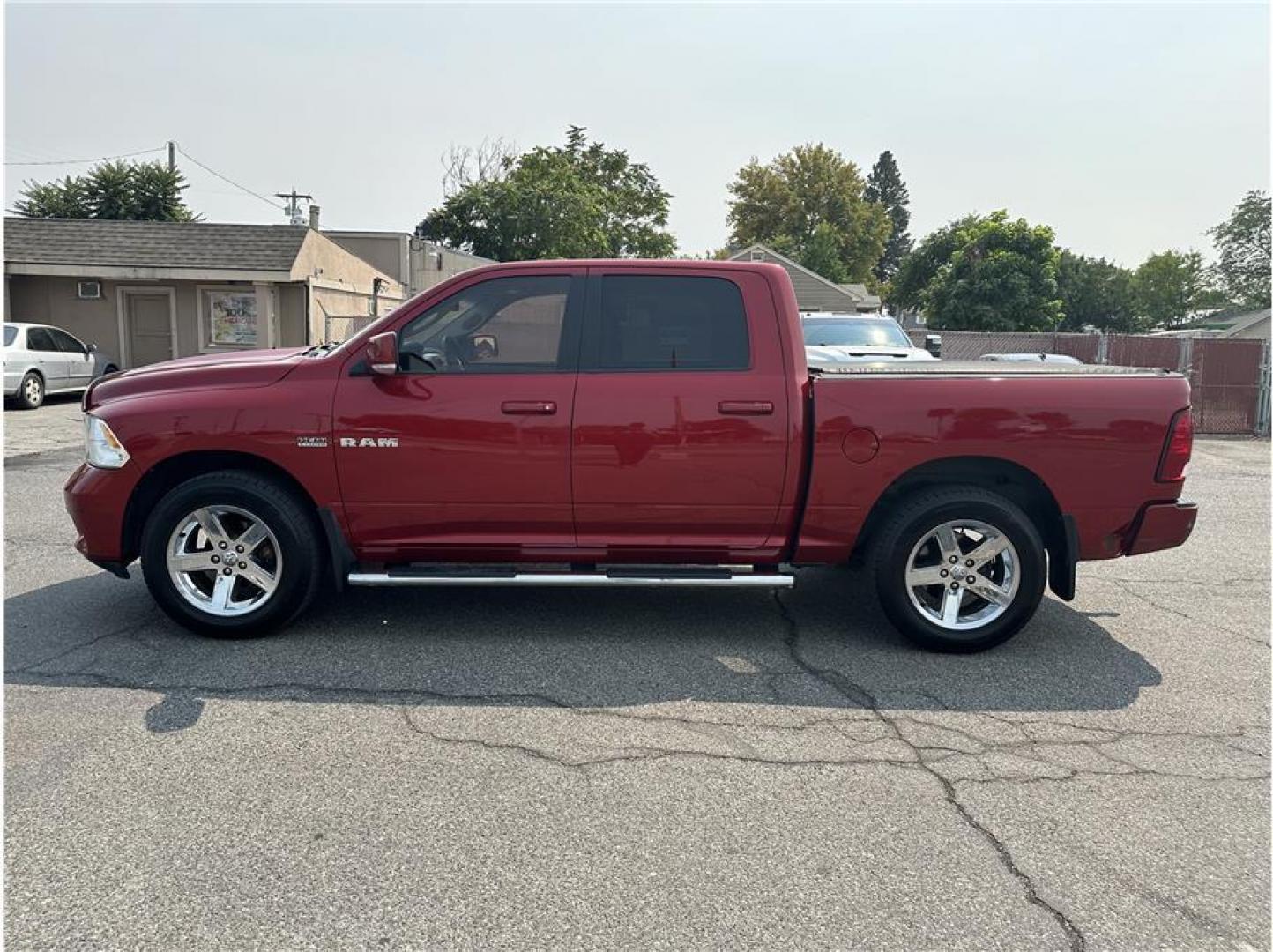 2010 No Color /No Color Dodge Ram 1500 Crew Cab (1D7RV1CT4AS) with an V8, HEMI, 5.7 Liter engine, Automatic, 5-Spd w/Overdrive transmission, located at 607 W Columbia Drive, Kennewick, WA, 99336, (509) 987-1069, 46.216743, -119.126404 - Photo#7