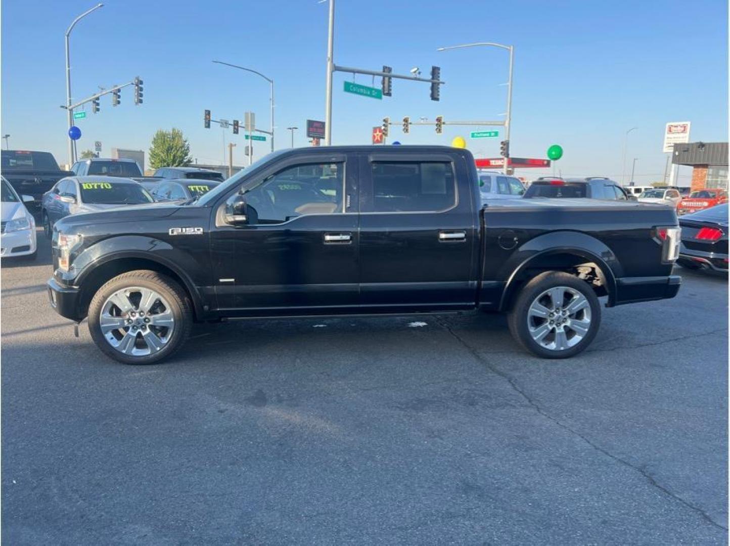 2017 Black /No Color Ford F150 SuperCrew Cab (1FTEW1EG9HF) with an V6, EcoBoost, TT, 3.5L engine, Auto, 10-Spd Spt Mode transmission, located at 607 W Columbia Drive, Kennewick, WA, 99336, (509) 987-1069, 46.216743, -119.126404 - Photo#1