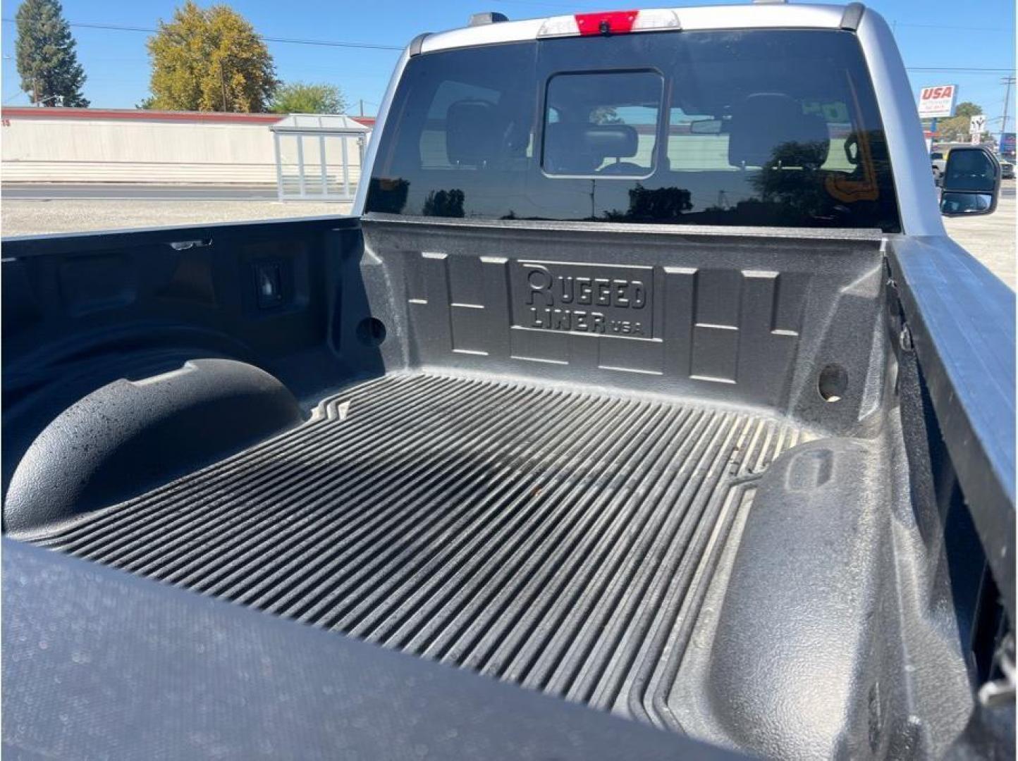 2020 Silver /No Color Ford F250 Super Duty Crew Cab (1FT7W2BN5LE) with an V8, 7.3 Liter engine, Automatic, 10-Spd transmission, located at 607 W Columbia Drive, Kennewick, WA, 99336, (509) 987-1069, 46.216743, -119.126404 - Photo#4