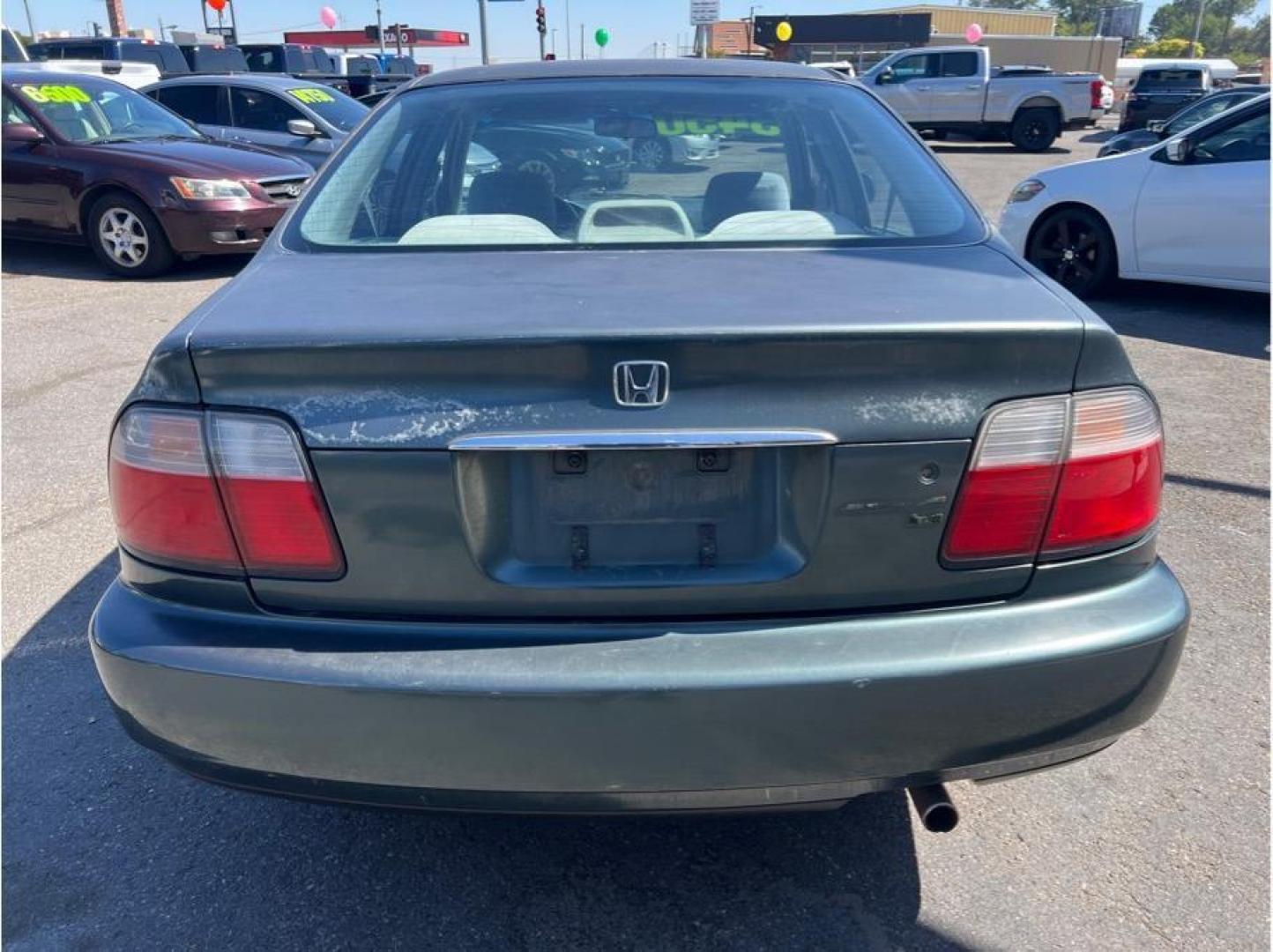 1997 No Color /No Color Honda Accord (1HGCD5635VA) with an 4-Cyl, 2.2 Liter engine, Automatic transmission, located at 607 W Columbia Drive, Kennewick, WA, 99336, (509) 987-1069, 46.216743, -119.126404 - Photo#5