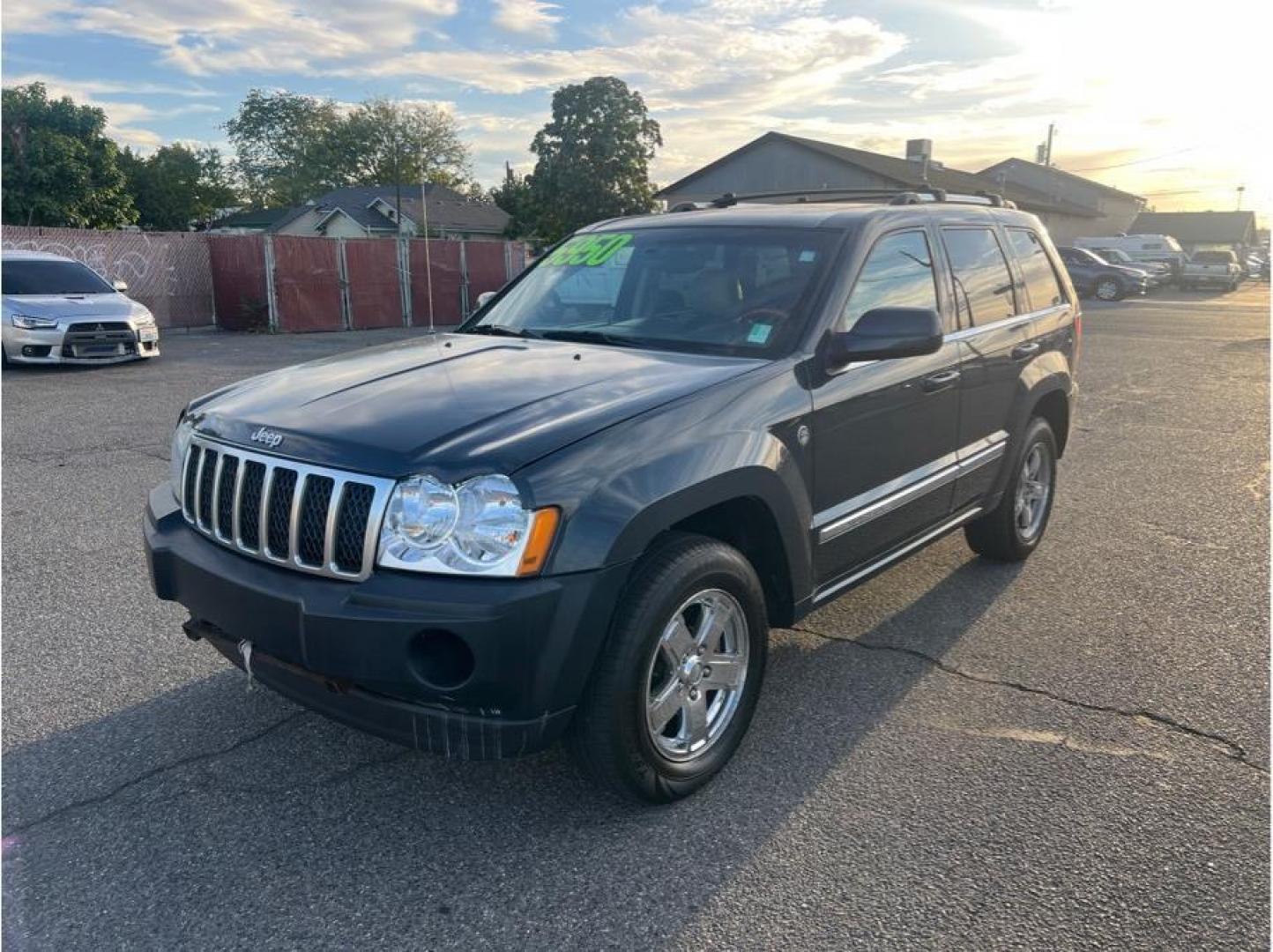 2007 No Color /No Color Jeep Grand Cherokee (1J8HR68237C) with an V8, HEMI, 5.7 Liter engine, Automatic transmission, located at 607 W Columbia Drive, Kennewick, WA, 99336, (509) 987-1069, 46.216743, -119.126404 - Photo#0