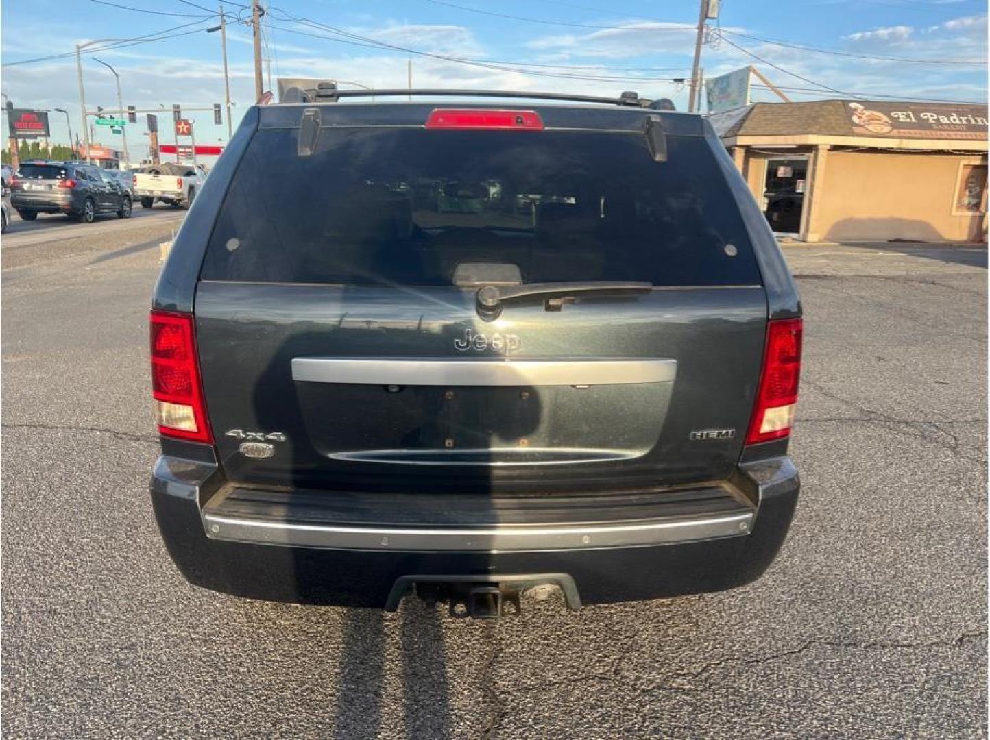 2007 No Color /No Color Jeep Grand Cherokee (1J8HR68237C) with an V8, HEMI, 5.7 Liter engine, Automatic transmission, located at 607 W Columbia Drive, Kennewick, WA, 99336, (509) 987-1069, 46.216743, -119.126404 - Photo#5