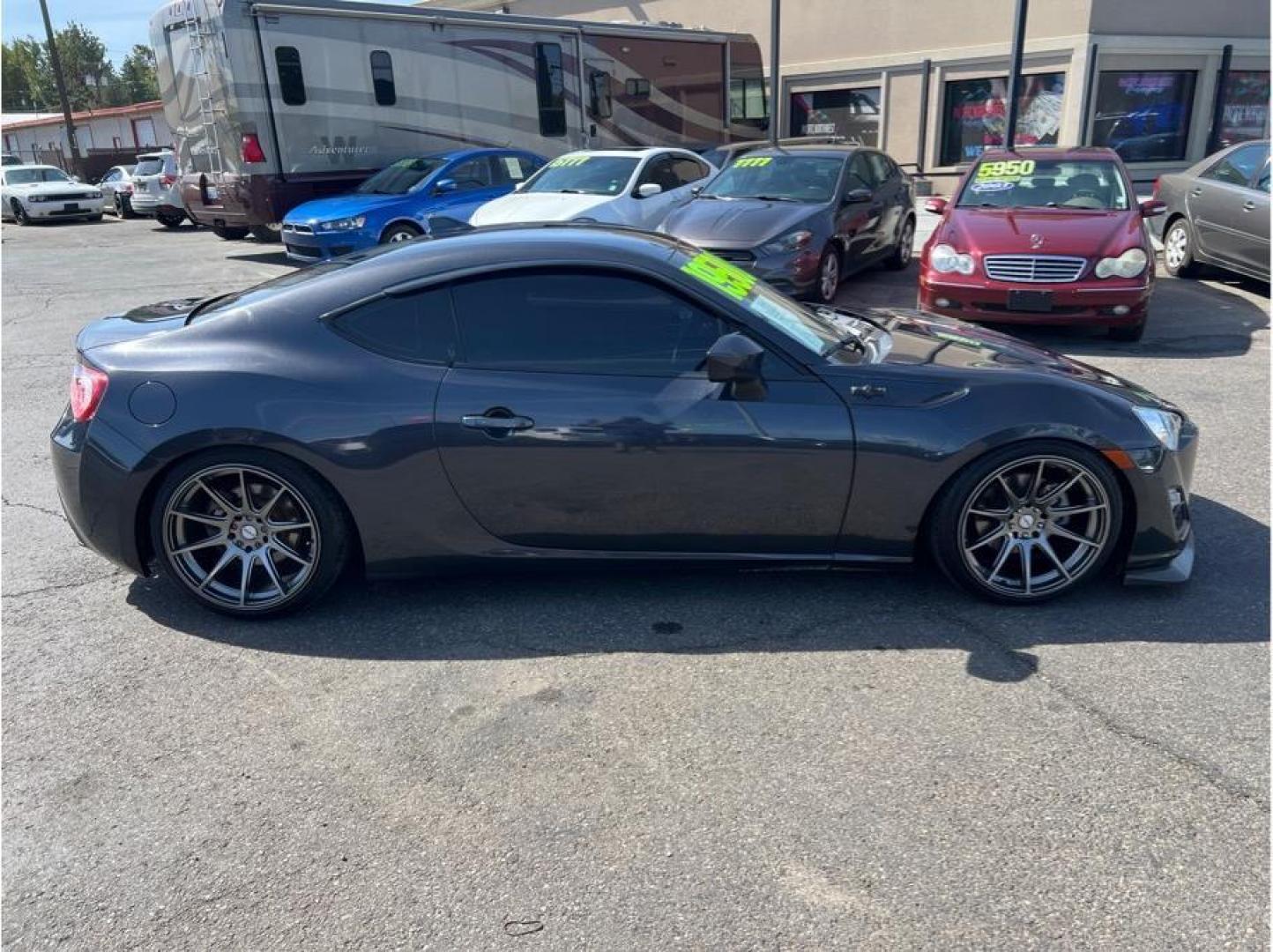 2015 No Color /No Color Scion FR-S (JF1ZNAA16F9) with an 4-Cyl, 2.0 Liter engine, Auto, 6-Spd Dyn Rev Mgmt transmission, located at 607 W Columbia Drive, Kennewick, WA, 99336, (509) 987-1069, 46.216743, -119.126404 - Photo#3