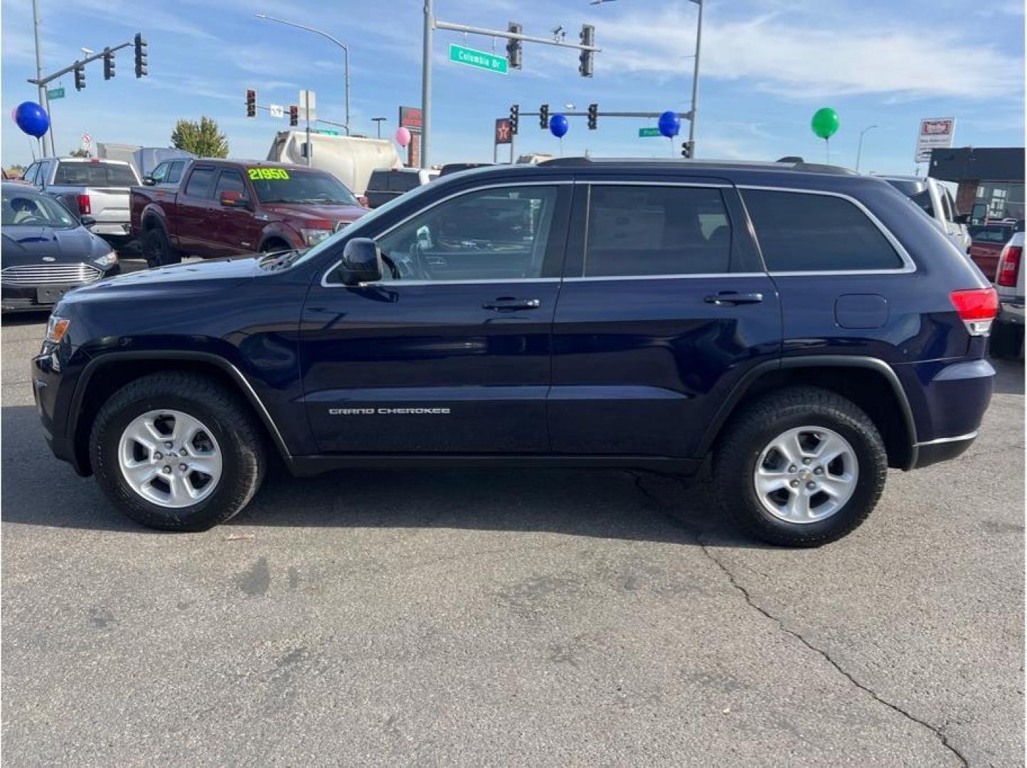 2015 Blue /No Color Jeep Grand Cherokee (1C4RJEAG5FG) with an V6, Flex Fuel, 3.6 Liter engine, Automatic, 8-Spd transmission, located at 607 W Columbia Drive, Kennewick, WA, 99336, (509) 987-1069, 46.216743, -119.126404 - Photo#1