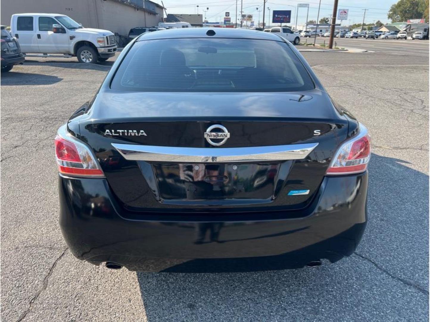 2014 Black /No Color Nissan Altima (1N4AL3AP5EC) with an 4-Cyl, 2.5 Liter engine, Automatic, Xtronic CVT transmission, located at 607 W Columbia Drive, Kennewick, WA, 99336, (509) 987-1069, 46.216743, -119.126404 - Photo#5