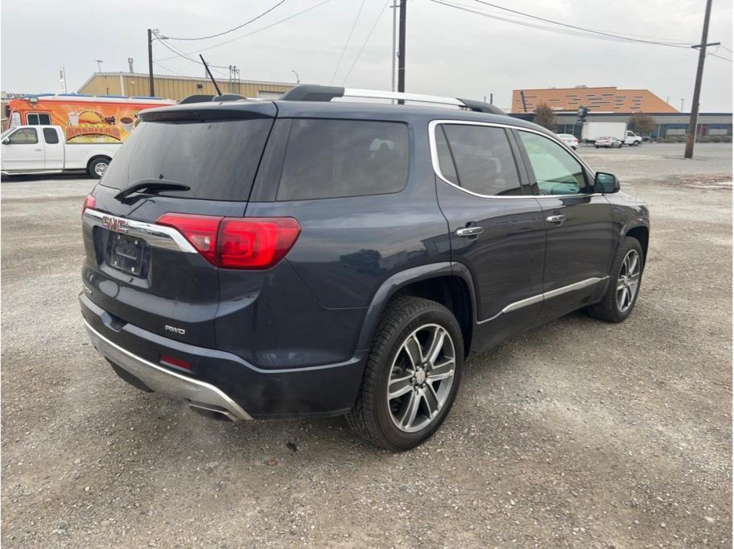 2018 Blue /No Color GMC Acadia (1GKKNXLS4JZ) with an V6, 3.6 Liter engine, Automatic, 6-Spd transmission, located at 607 W Columbia Drive, Kennewick, WA, 99336, (509) 987-1069, 46.216743, -119.126404 - Photo#5