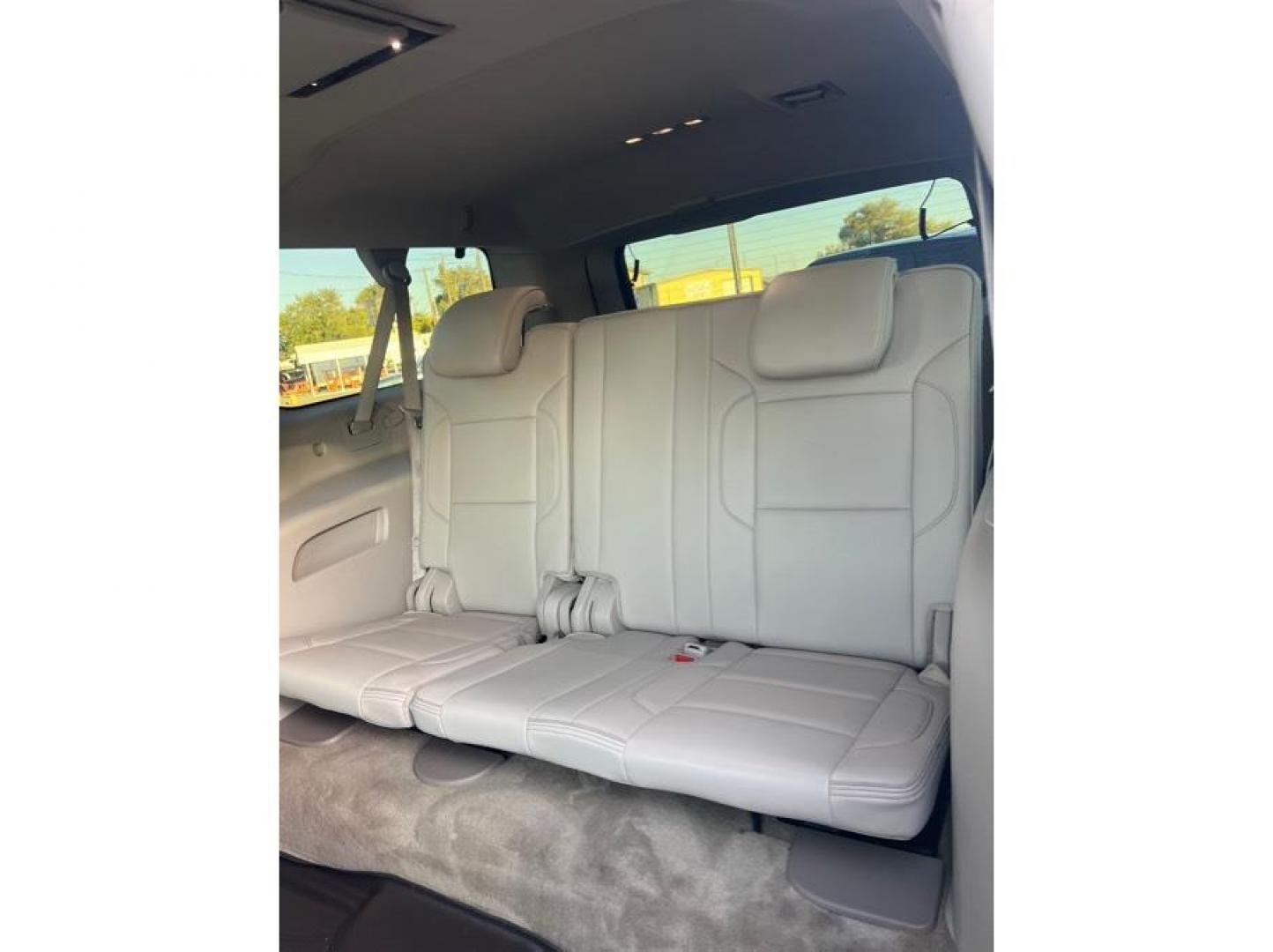 2015 Gold /No Color GMC Yukon XL XL (1GKS2JKJ3FR) with an V8, EcoTec3, FF, 6.2L engine, Auto, 6-Spd HD Overdrive transmission, located at 607 W Columbia Drive, Kennewick, WA, 99336, (509) 987-1069, 46.216743, -119.126404 - Photo#10