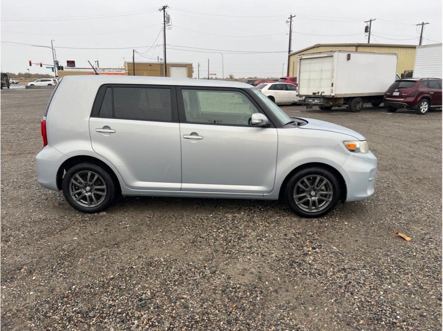 2013 Gray /No Color Scion xB (JTLZE4FE6DJ) with an 4-Cyl, 2.4 Liter engine, Automatic, 4-Spd transmission, located at 607 W Columbia Drive, Kennewick, WA, 99336, (509) 987-1069, 46.216743, -119.126404 - Photo#3