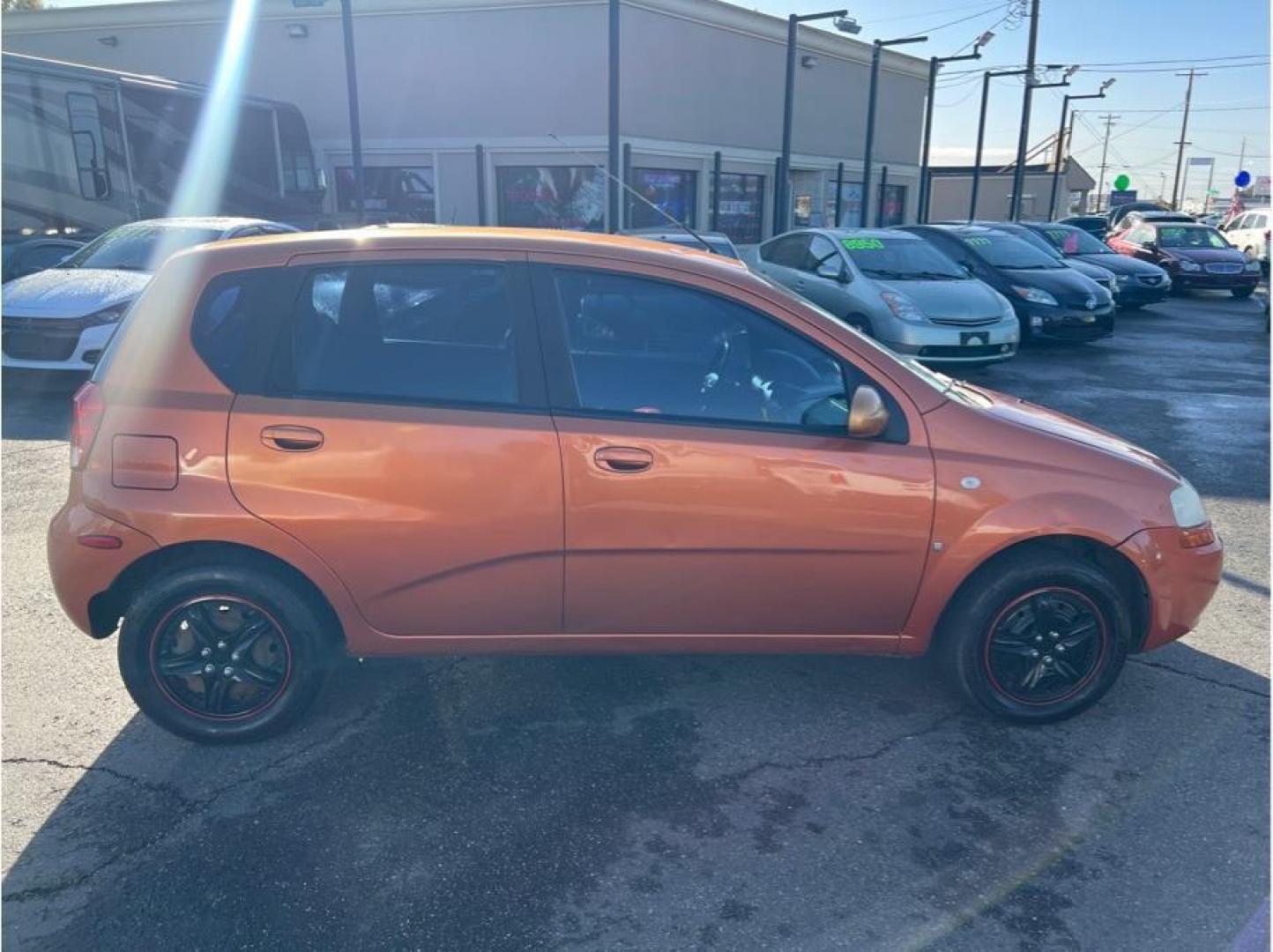 2007 No Color /No Color Chevrolet Aveo (KL1TD66657B) with an 4-Cyl, 1.6 Liter engine, Manual, 5-Spd transmission, located at 607 W Columbia Drive, Kennewick, WA, 99336, (509) 987-1069, 46.216743, -119.126404 - Photo#3