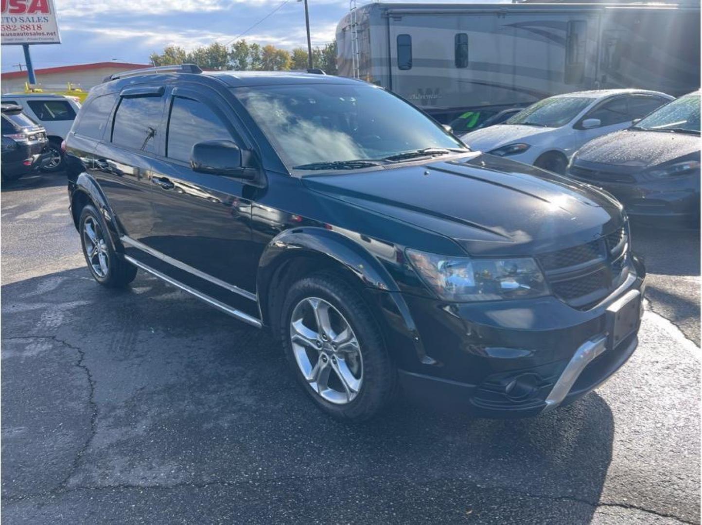 2017 Black /No Color Dodge Journey (3C4PDDGG3HT) with an V6, 3.6 Liter engine, Auto, 6-Spd AutoStick transmission, located at 607 W Columbia Drive, Kennewick, WA, 99336, (509) 987-1069, 46.216743, -119.126404 - Photo#2