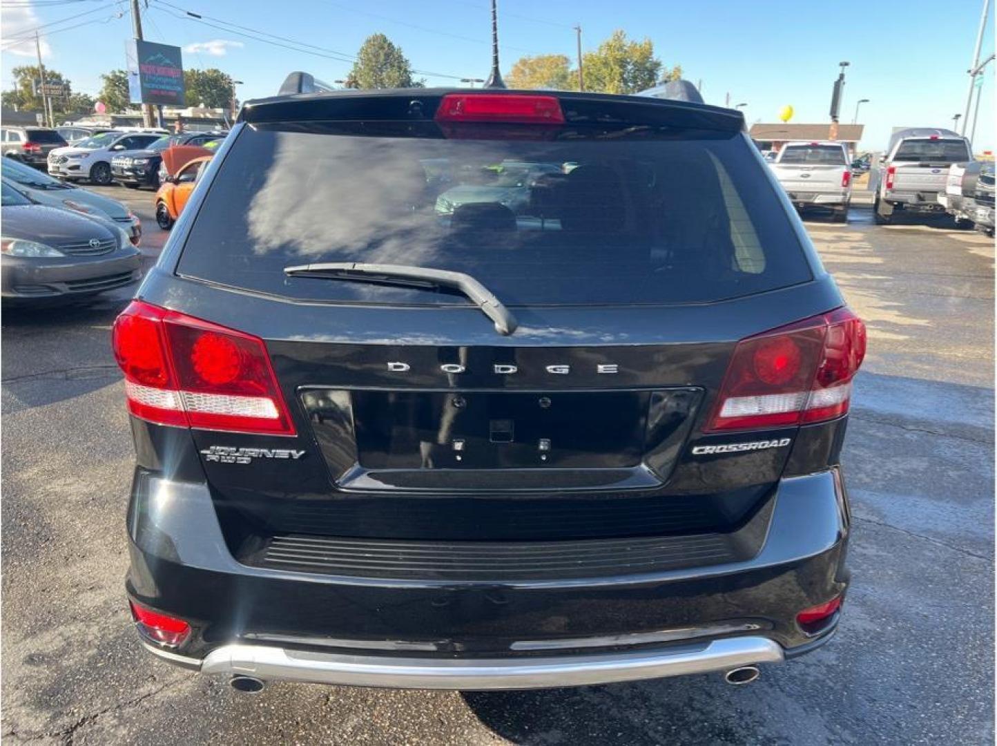 2017 Black /No Color Dodge Journey (3C4PDDGG3HT) with an V6, 3.6 Liter engine, Auto, 6-Spd AutoStick transmission, located at 607 W Columbia Drive, Kennewick, WA, 99336, (509) 987-1069, 46.216743, -119.126404 - Photo#5