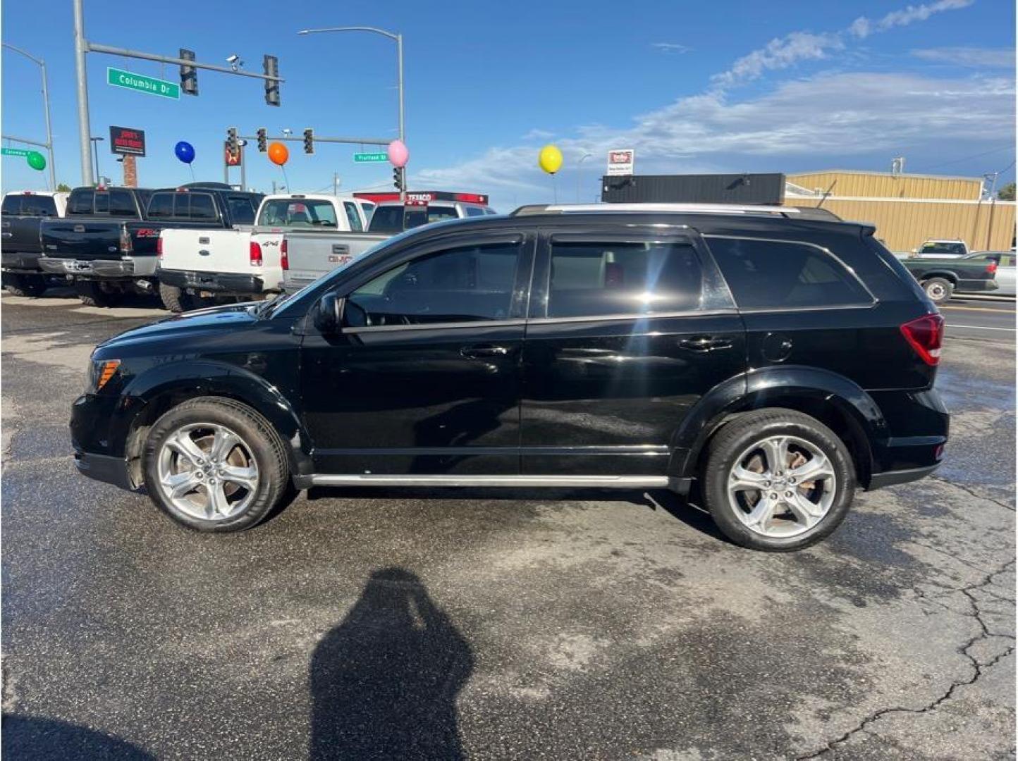 2017 Black /No Color Dodge Journey (3C4PDDGG3HT) with an V6, 3.6 Liter engine, Auto, 6-Spd AutoStick transmission, located at 607 W Columbia Drive, Kennewick, WA, 99336, (509) 987-1069, 46.216743, -119.126404 - Photo#7