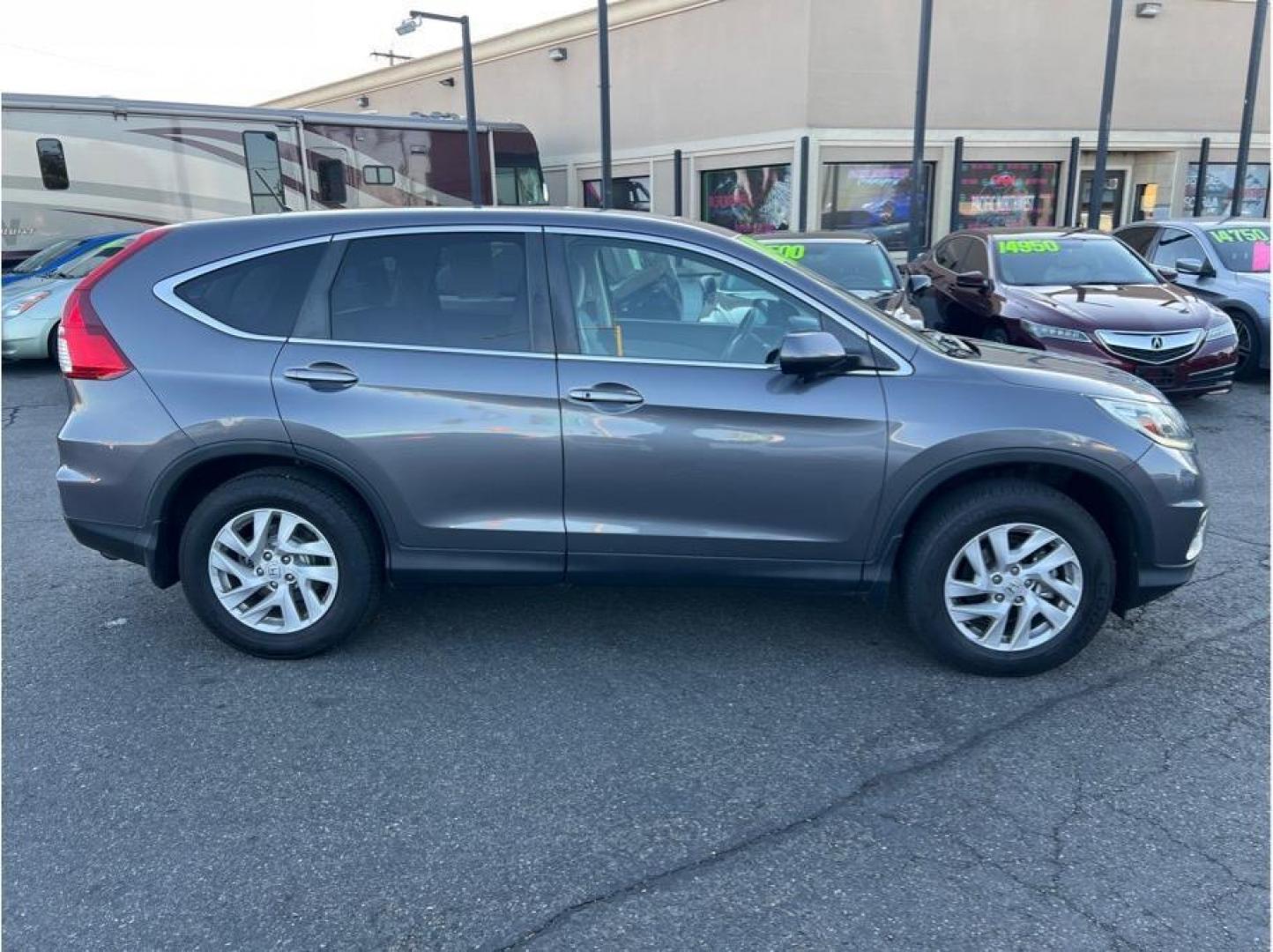 2016 Silver /No Color Honda CR-V (2HKRM4H57GH) with an 4-Cyl, i-VTEC, 2.4 Liter engine, Automatic, CVT transmission, located at 607 W Columbia Drive, Kennewick, WA, 99336, (509) 987-1069, 46.216743, -119.126404 - Photo#3