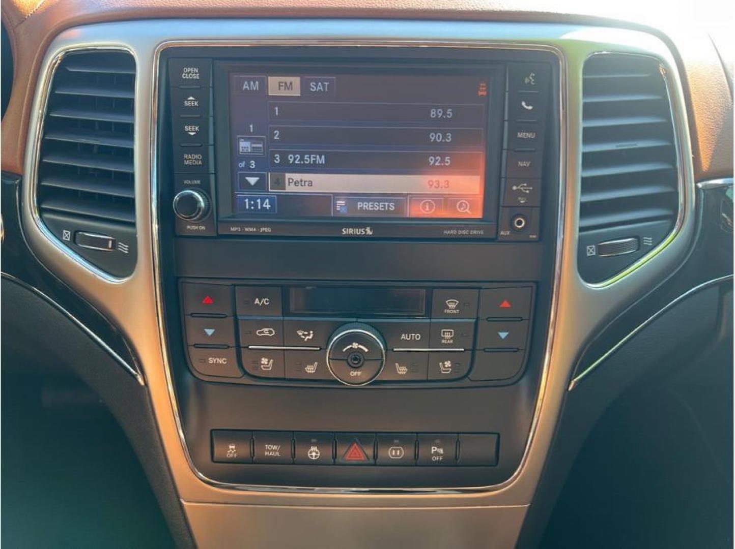 2012 Black /No Color Jeep Grand Cherokee (1C4RJFCT3CC) with an V8, 5.7 Liter engine, Automatic, 5-Spd transmission, located at 607 W Columbia Drive, Kennewick, WA, 99336, (509) 987-1069, 46.216743, -119.126404 - Photo#10