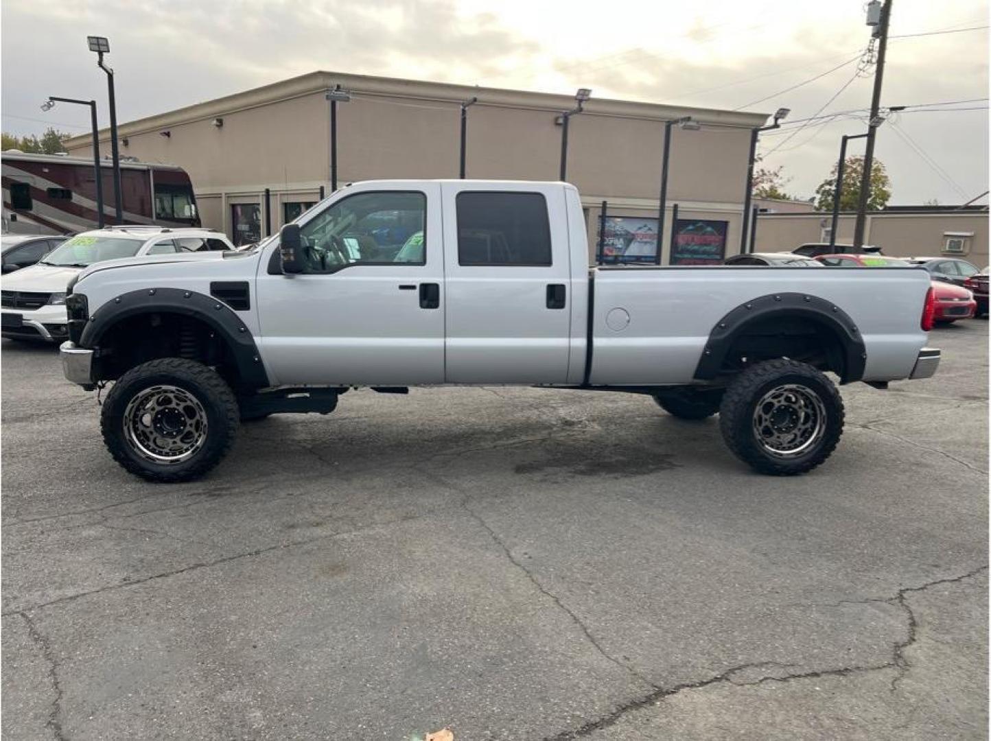 2008 Silver /No Color Ford F350 Super Duty Crew Cab (1FTWW31R48E) with an V8, Turbo Dsl 6.4L engine, Automatic, 5-Spd w/Overdrive transmission, located at 607 W Columbia Drive, Kennewick, WA, 99336, (509) 987-1069, 46.216743, -119.126404 - Photo#7