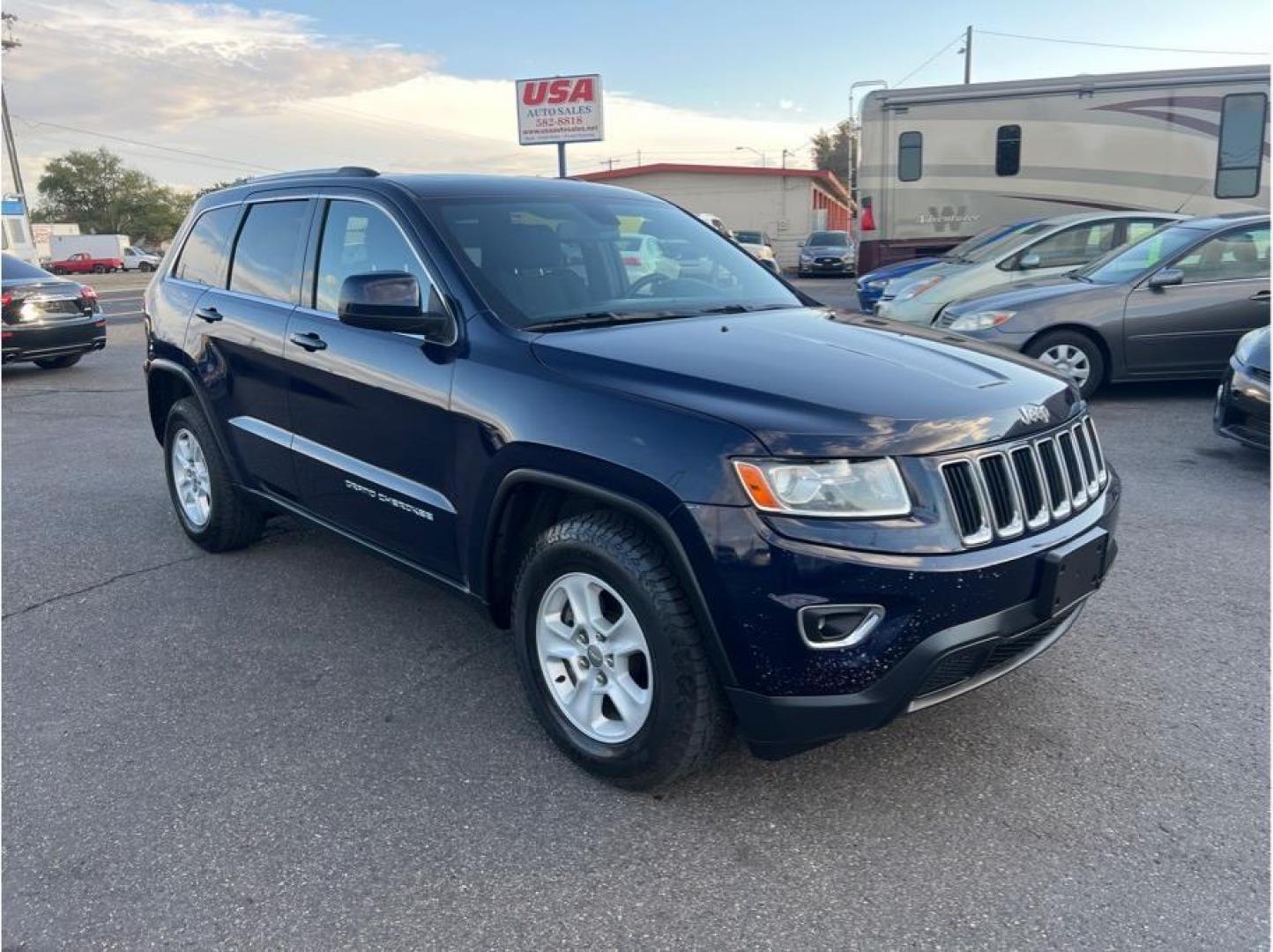 2014 Blue /No Color Jeep Grand Cherokee (1C4RJFAG6EC) with an V6, Flex Fuel, 3.6 Liter engine, Automatic, 8-Spd transmission, located at 607 W Columbia Drive, Kennewick, WA, 99336, (509) 987-1069, 46.216743, -119.126404 - Photo#2