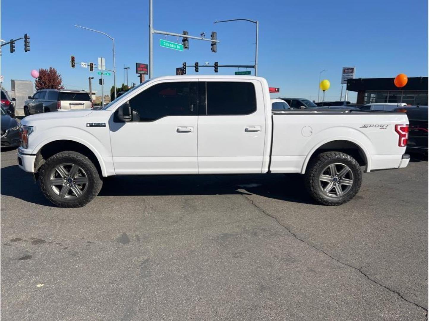 2018 White /No Color Ford F150 SuperCrew Cab (1FTFW1EG9JK) with an V6, EcoBoost, TT, 3.5L engine, Auto, 10-Spd Spt Mode transmission, located at 607 W Columbia Drive, Kennewick, WA, 99336, (509) 987-1069, 46.216743, -119.126404 - Photo#7