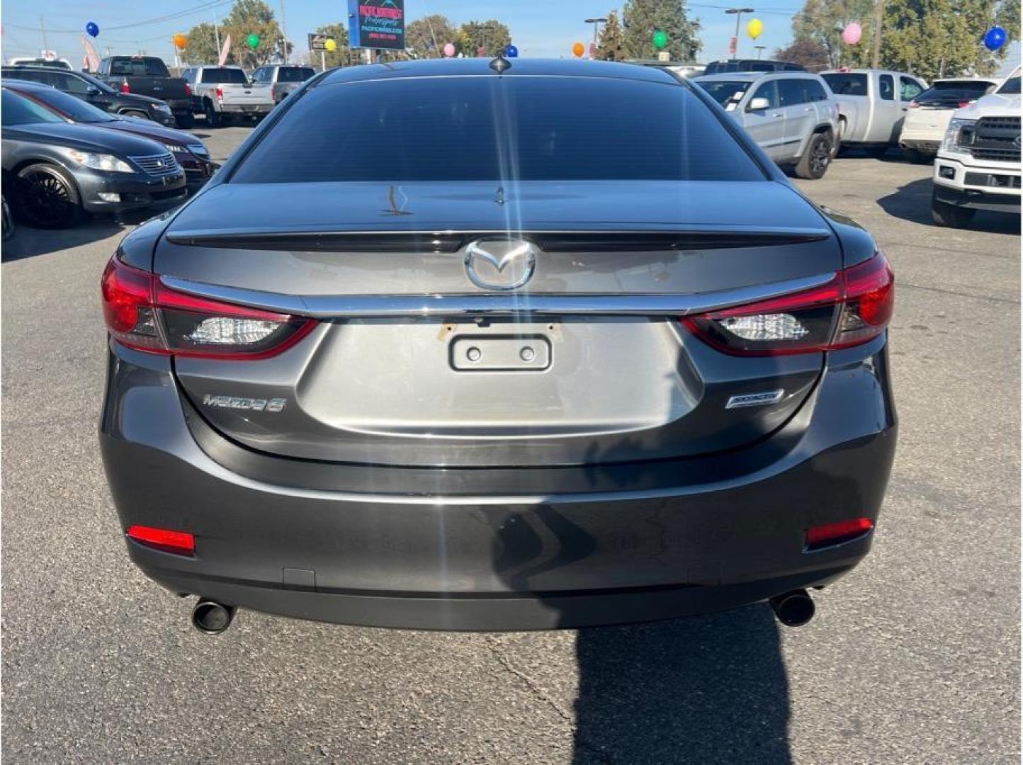 2017 Gray /No Color Mazda MAZDA6 (JM1GL1V54H1) with an 4-Cyl PZEV SKYACTIV-G 2.5L engine, Auto, 6-Spd Spt Manual transmission, located at 607 W Columbia Drive, Kennewick, WA, 99336, (509) 987-1069, 46.216743, -119.126404 - Photo#5