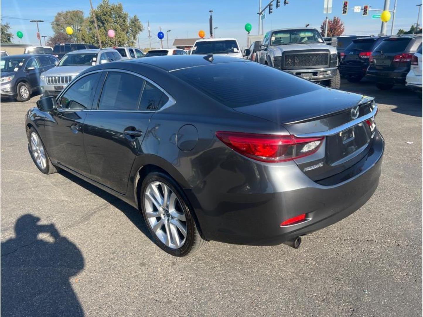 2017 Gray /No Color Mazda MAZDA6 (JM1GL1V54H1) with an 4-Cyl PZEV SKYACTIV-G 2.5L engine, Auto, 6-Spd Spt Manual transmission, located at 607 W Columbia Drive, Kennewick, WA, 99336, (509) 987-1069, 46.216743, -119.126404 - Photo#6