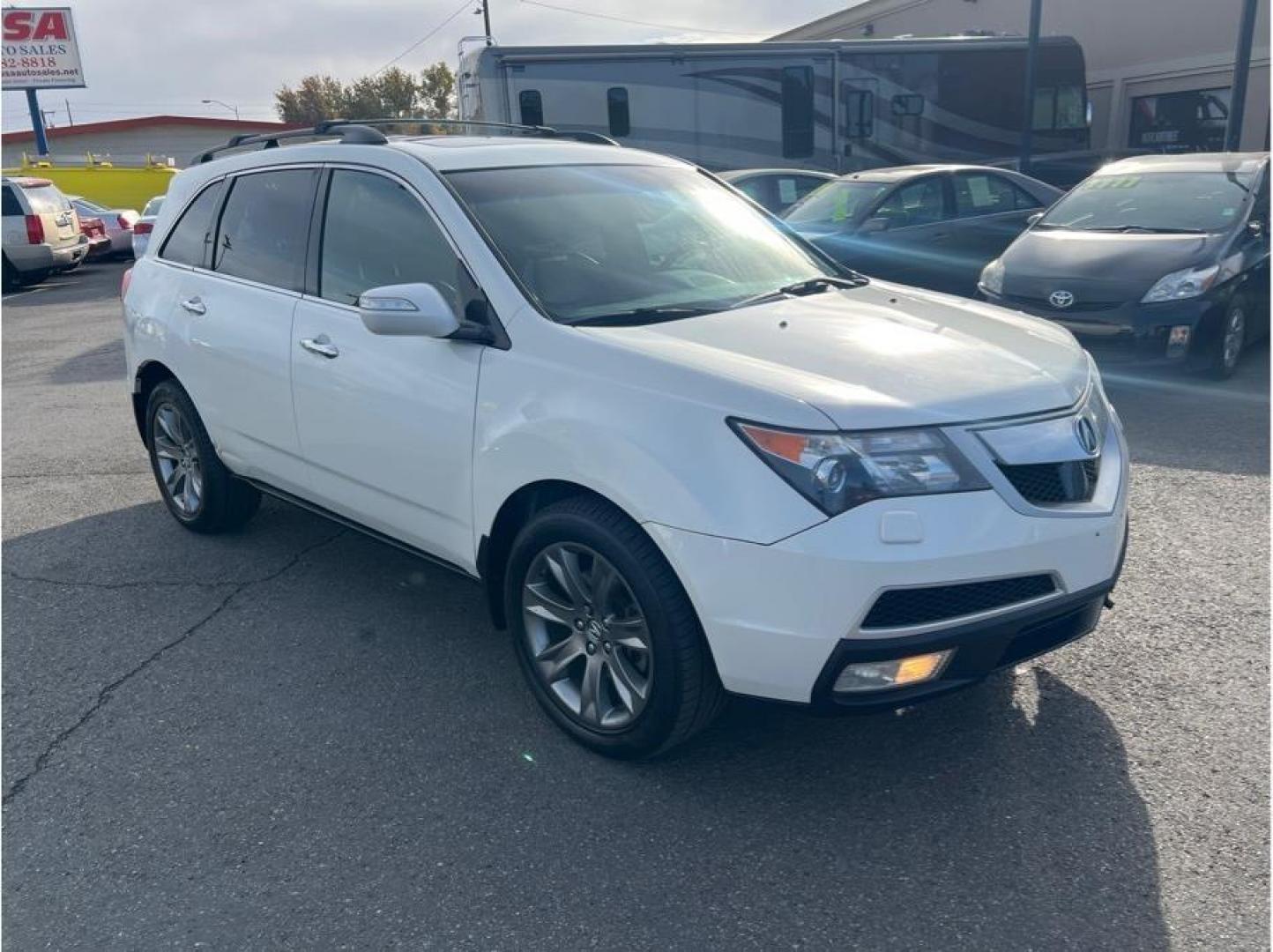 2011 White /No Color Acura MDX (2HNYD2H70BH) with an V6, VTEC, 3.7 Liter engine, Automatic, 6-Spd Sptshft transmission, located at 607 W Columbia Drive, Kennewick, WA, 99336, (509) 987-1069, 46.216743, -119.126404 - Photo#2