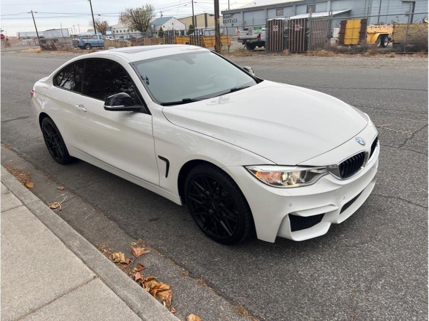 2014 White /No Color BMW 4 Series (WBA3N9C55EK) with an 4-Cyl, Turbo, 2.0 Liter engine, Automatic, 8-Spd Sport transmission, located at 607 W Columbia Drive, Kennewick, WA, 99336, (509) 987-1069, 46.216743, -119.126404 - Photo#2