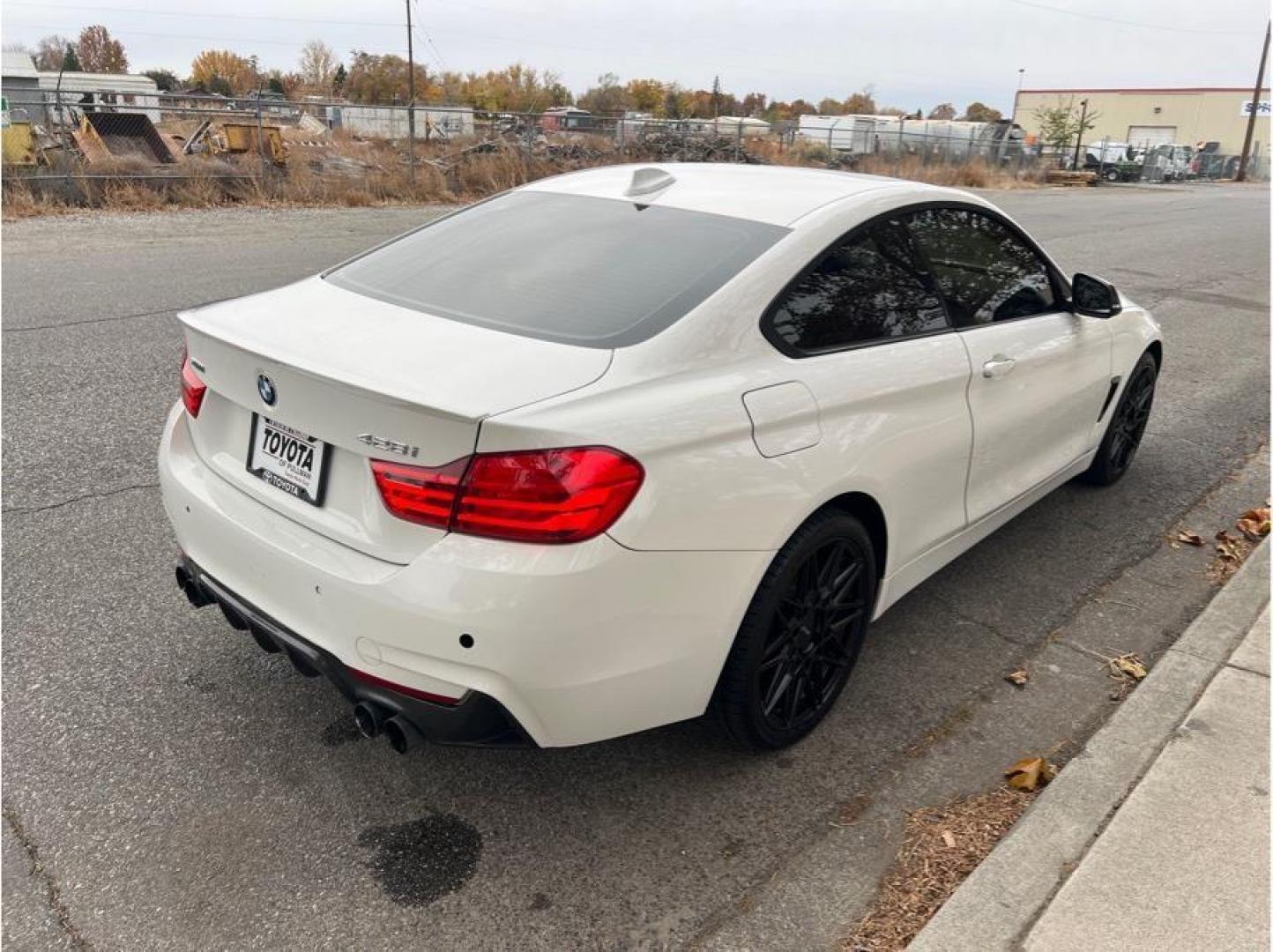 2014 White /No Color BMW 4 Series (WBA3N9C55EK) with an 4-Cyl, Turbo, 2.0 Liter engine, Automatic, 8-Spd Sport transmission, located at 607 W Columbia Drive, Kennewick, WA, 99336, (509) 987-1069, 46.216743, -119.126404 - Photo#4