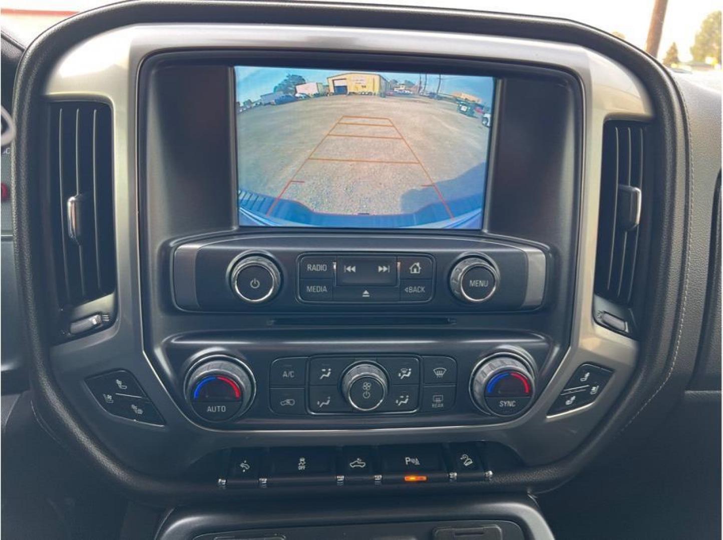 2018 Red /No Color Chevrolet Silverado 1500 Crew Cab (3GCUKSEC6JG) with an V8, EcoTec3, 5.3 Liter engine, Automatic, 6-Spd HD w/Overdrive transmission, located at 607 W Columbia Drive, Kennewick, WA, 99336, (509) 987-1069, 46.216743, -119.126404 - Photo#18