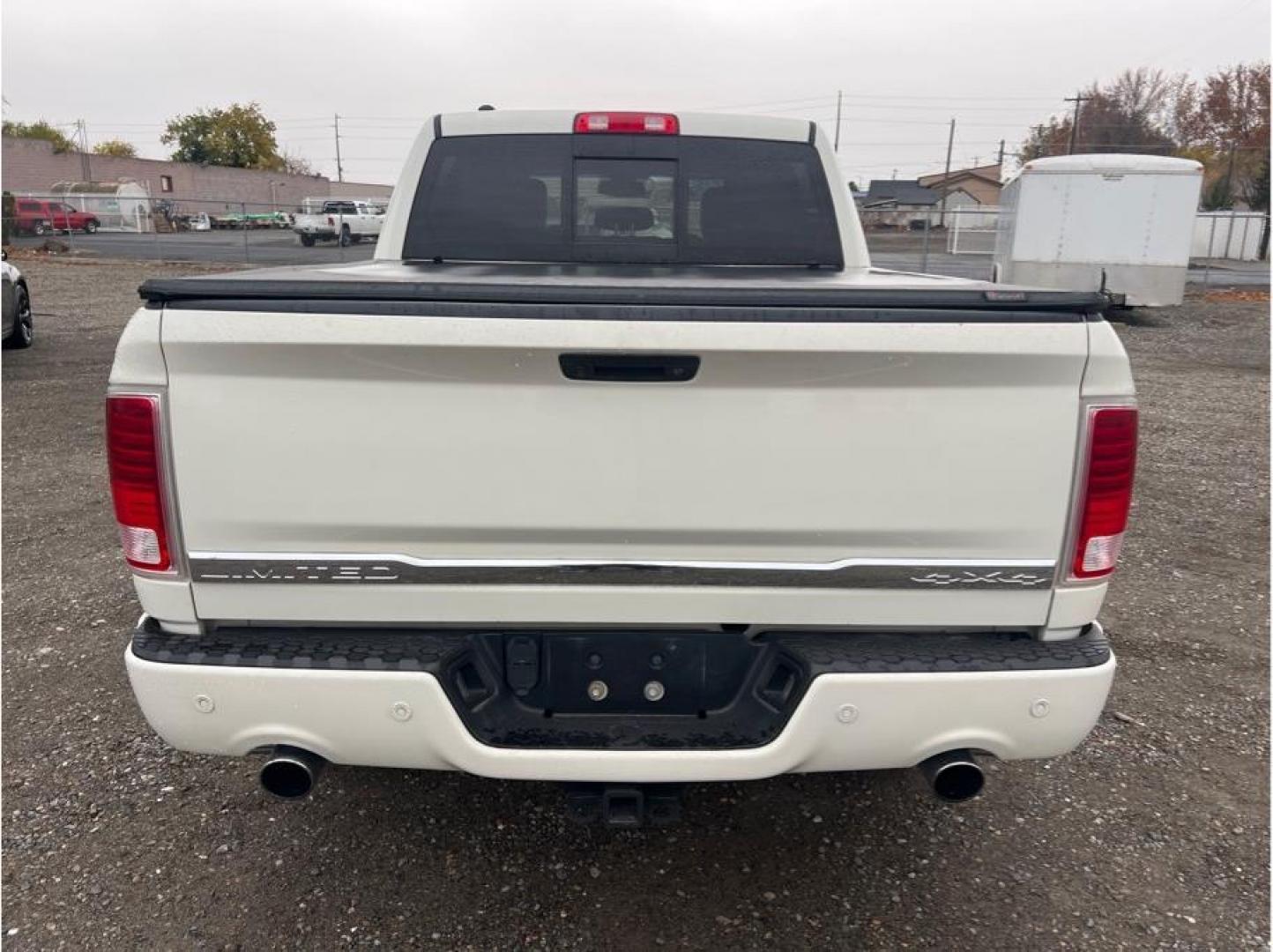 2016 White /No Color Ram 1500 Crew Cab (1C6RR7PM3GS) with an V6 Turbo EcoDiesel 3.0L engine, Automatic, 8-Spd transmission, located at 607 W Columbia Drive, Kennewick, WA, 99336, (509) 987-1069, 46.216743, -119.126404 - Photo#5