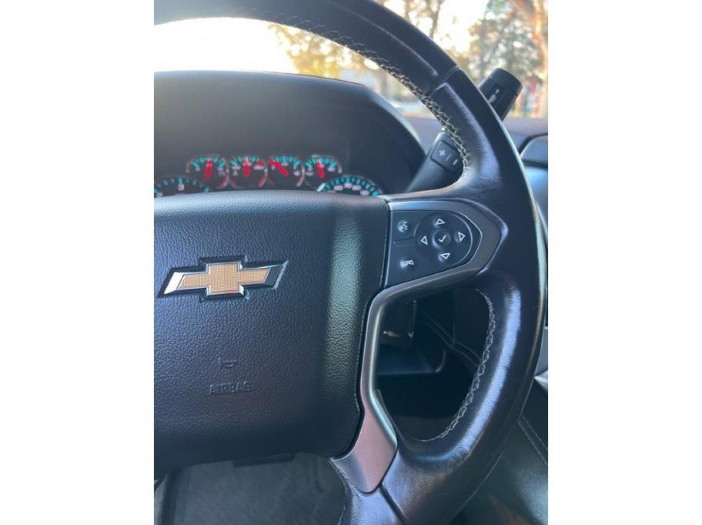 2015 Black /No Color Chevrolet Tahoe (1GNSKBKCXFR) with an V8, EcoTec3, FF, 5.3L engine, Auto, 6-Spd Overdrive transmission, located at 607 W Columbia Drive, Kennewick, WA, 99336, (509) 987-1069, 46.216743, -119.126404 - Photo#17