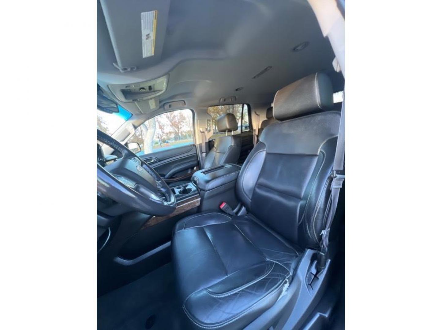 2015 Black /No Color Chevrolet Tahoe (1GNSKBKCXFR) with an V8, EcoTec3, FF, 5.3L engine, Auto, 6-Spd Overdrive transmission, located at 607 W Columbia Drive, Kennewick, WA, 99336, (509) 987-1069, 46.216743, -119.126404 - Photo#18