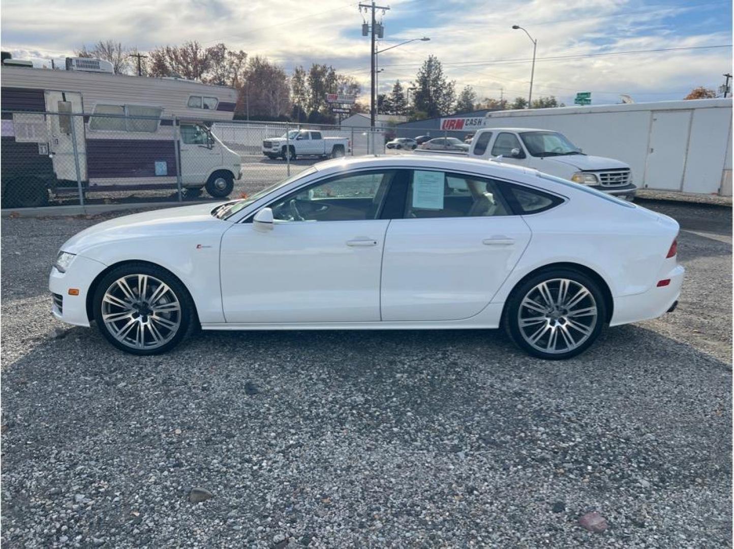 2014 White /No Color Audi A7 (WAUWGAFC6EN) with an V6, Sprchg, 3.0L engine, Auto, 8-Spd Tiptronic transmission, located at 607 W Columbia Drive, Kennewick, WA, 99336, (509) 987-1069, 46.216743, -119.126404 - Photo#7