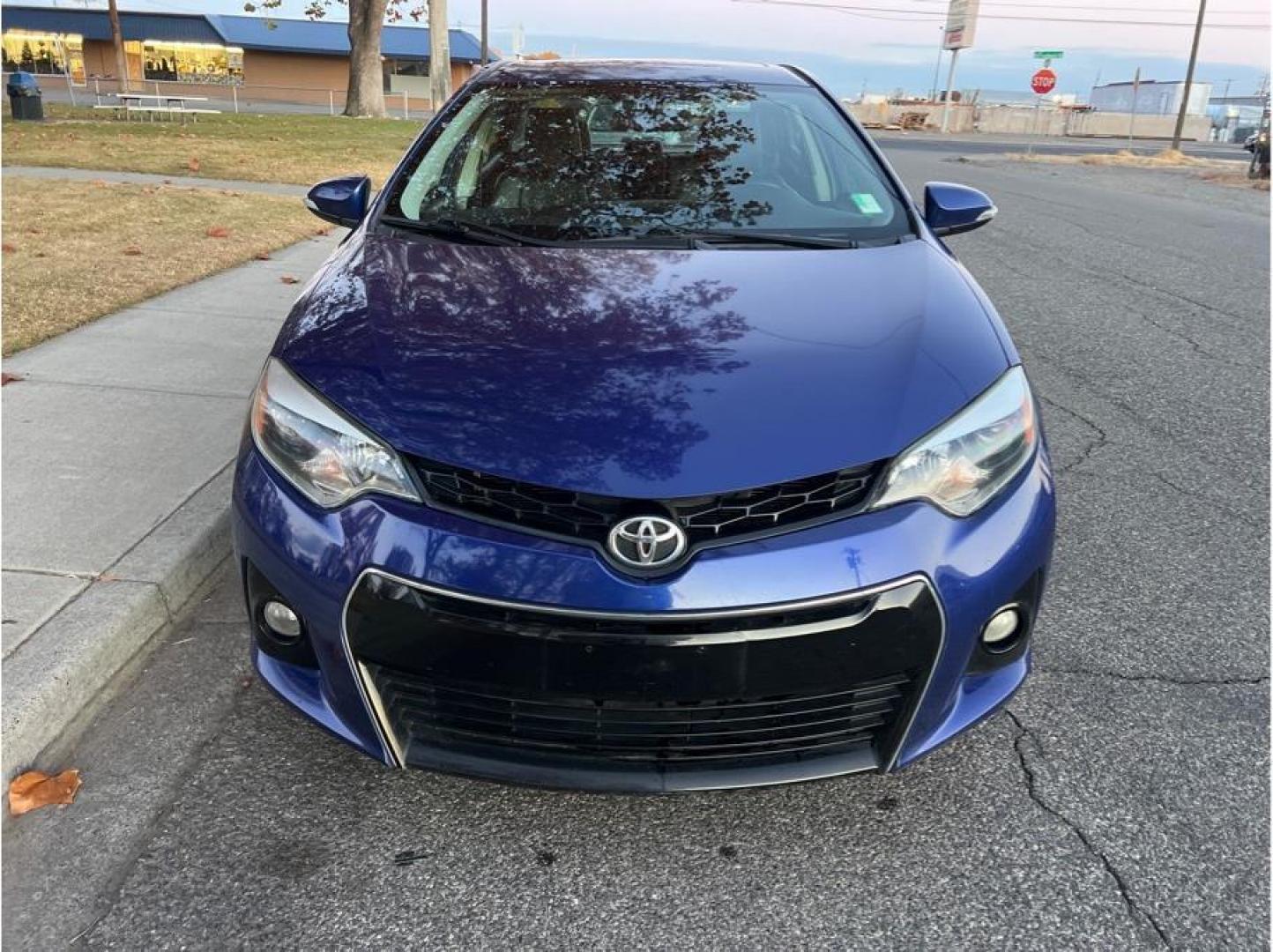 2014 Blue /No Color Toyota Corolla (5YFBURHE1EP) with an 4-Cyl, 1.8 Liter engine, Auto, CVTi-S w/Man Mode transmission, located at 607 W Columbia Drive, Kennewick, WA, 99336, (509) 987-1069, 46.216743, -119.126404 - Photo#1